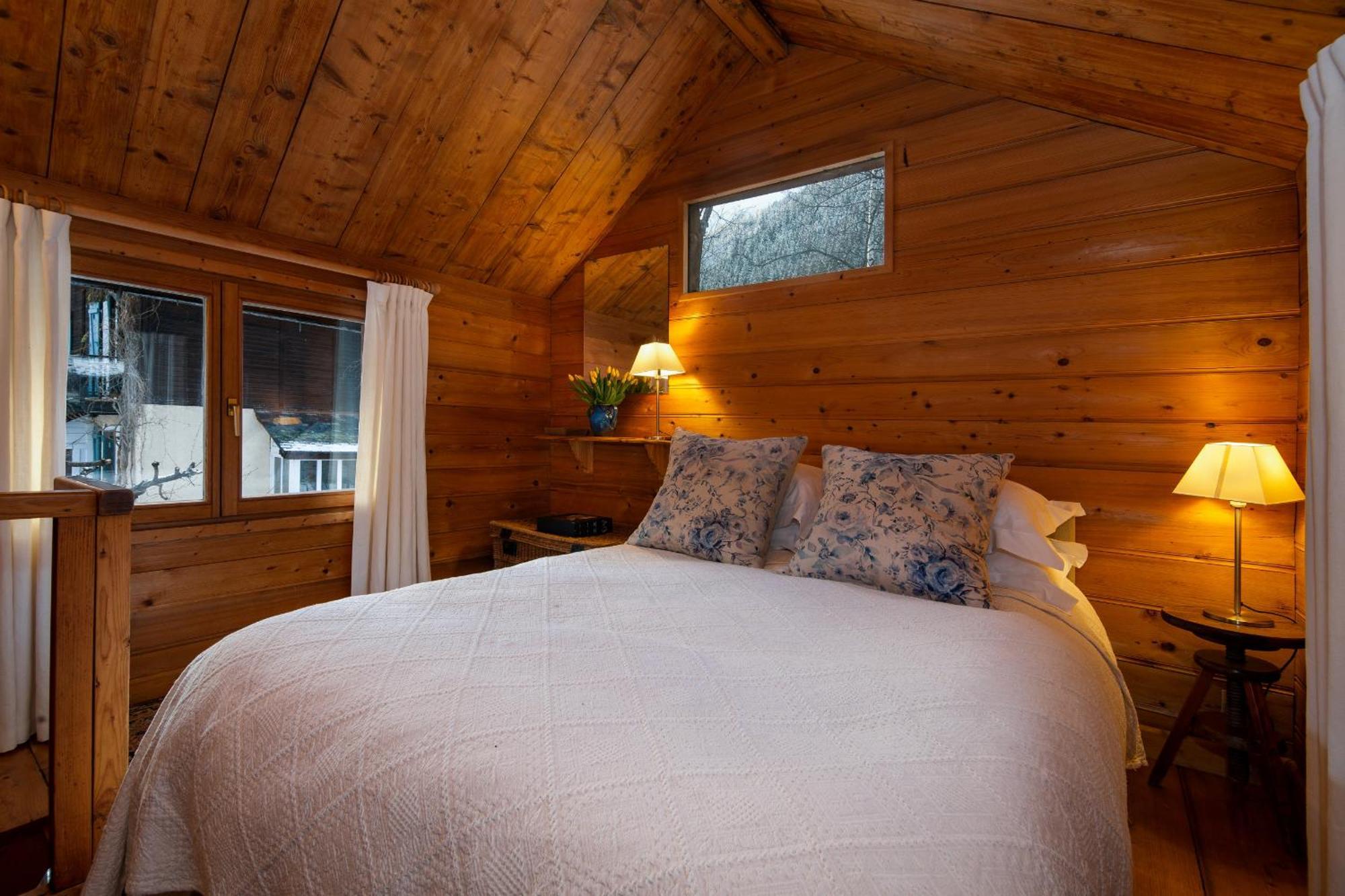 Mazot Les Tines Holiday home *