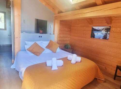 Chalet Les Drus - Luxury Chalet For 8