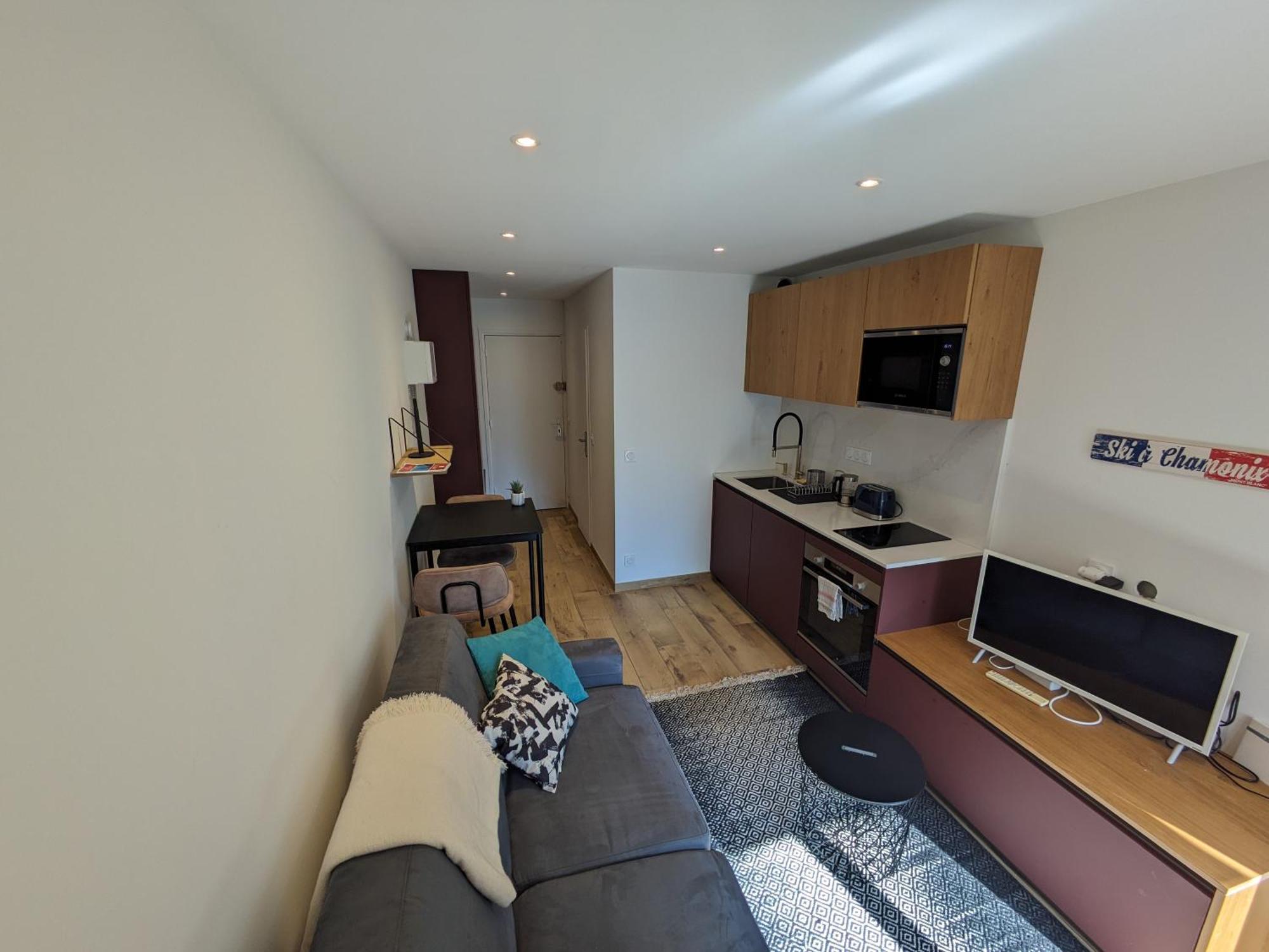 Le Sasha Apartment