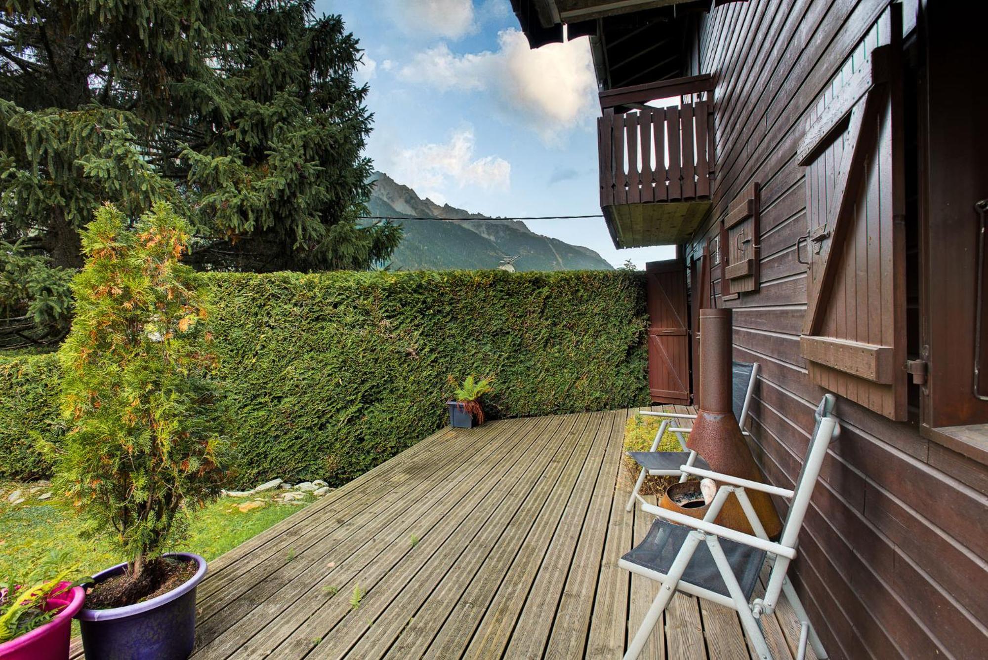 Cry - Alpes Travel - *