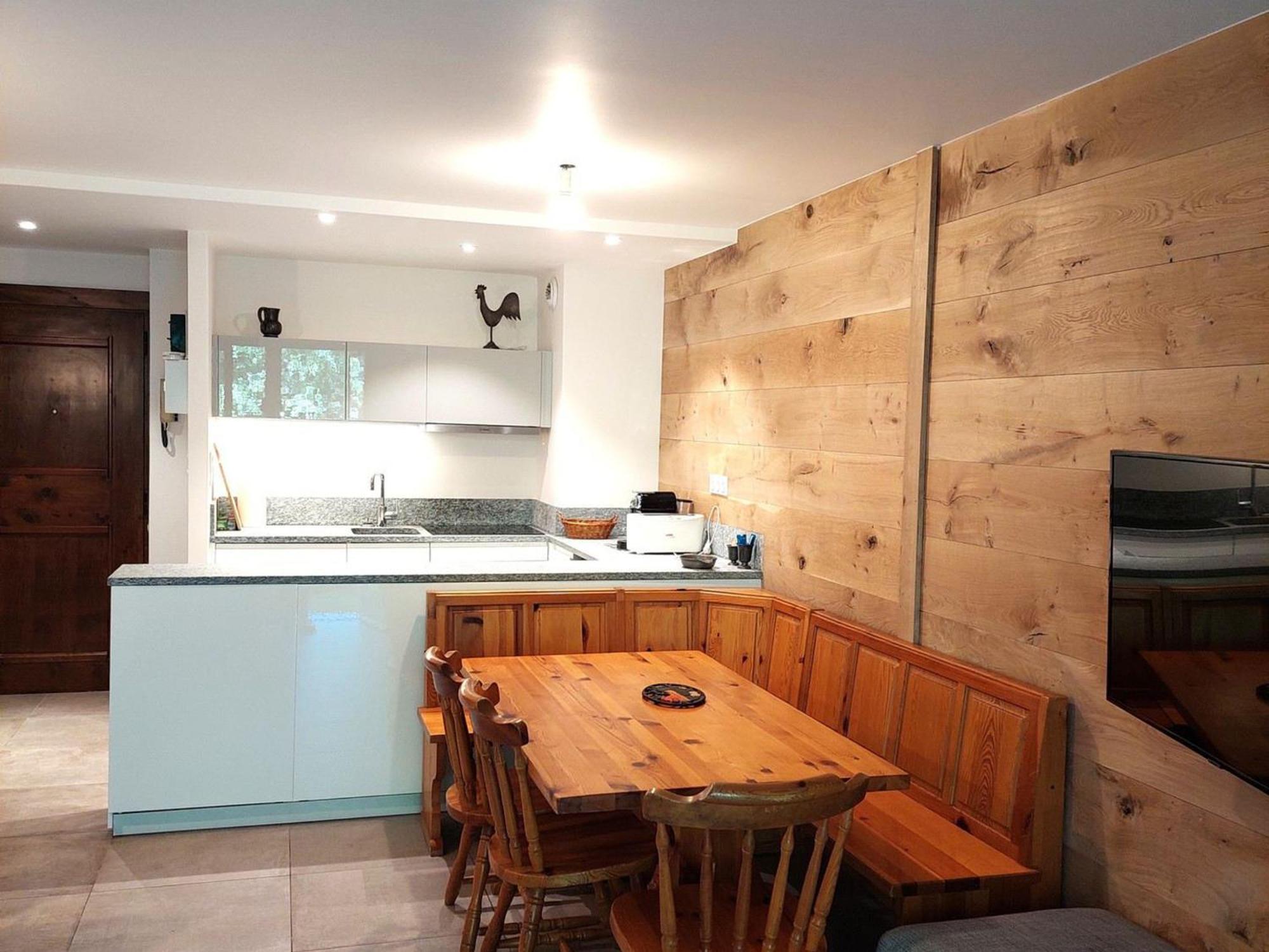 Duplex Renove 3 Pieces Avec Jardin, Parking Et Animaux Admis A - Fr-1-517-25 * Chamonix