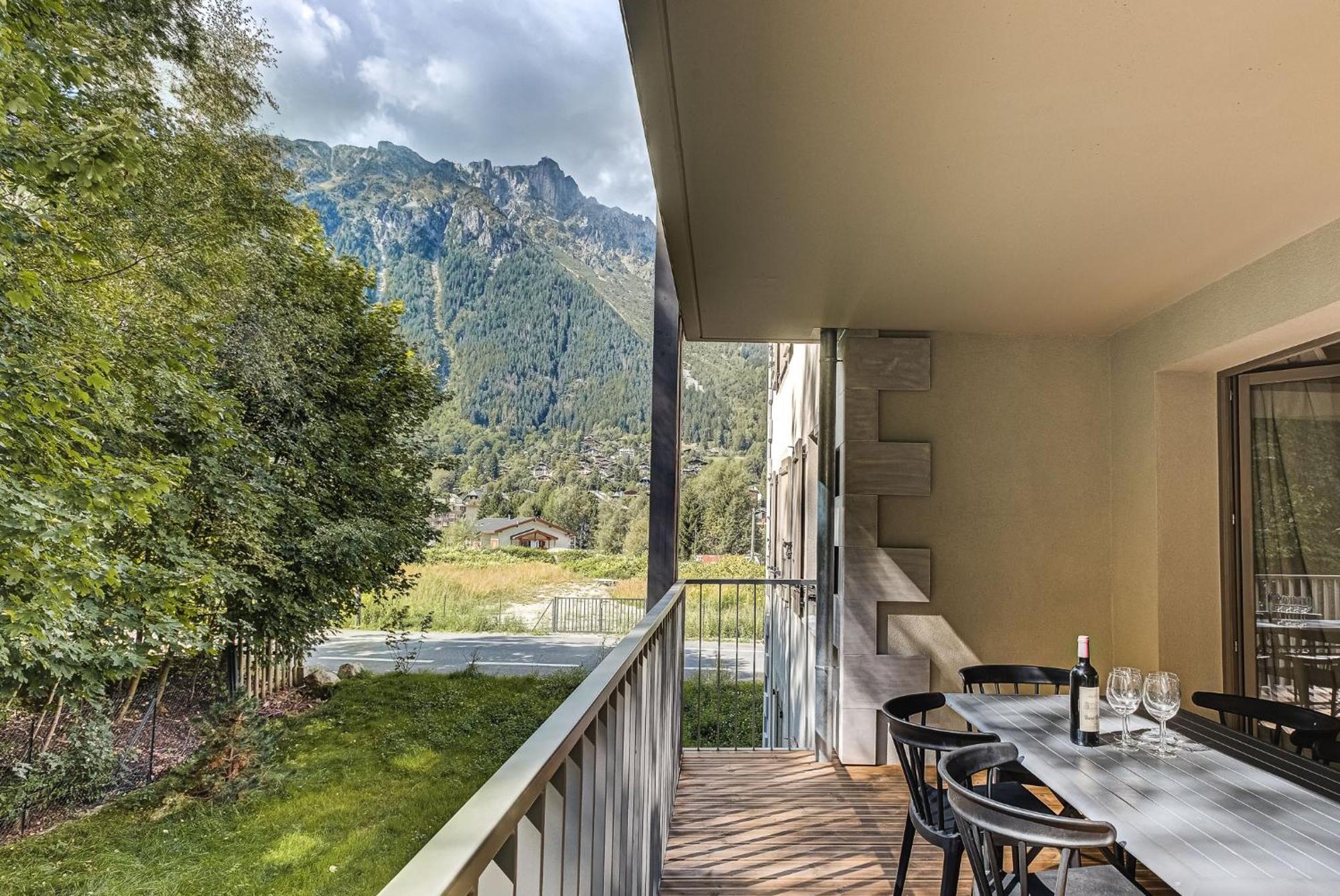 White Pearl A13 - Alpes Travel -