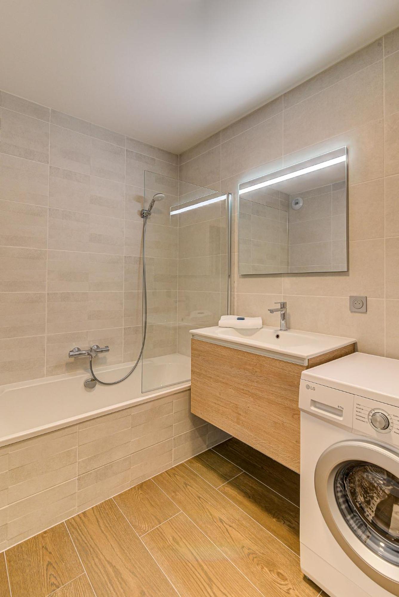 Apartment White Pearl A13 - Alpes Travel -