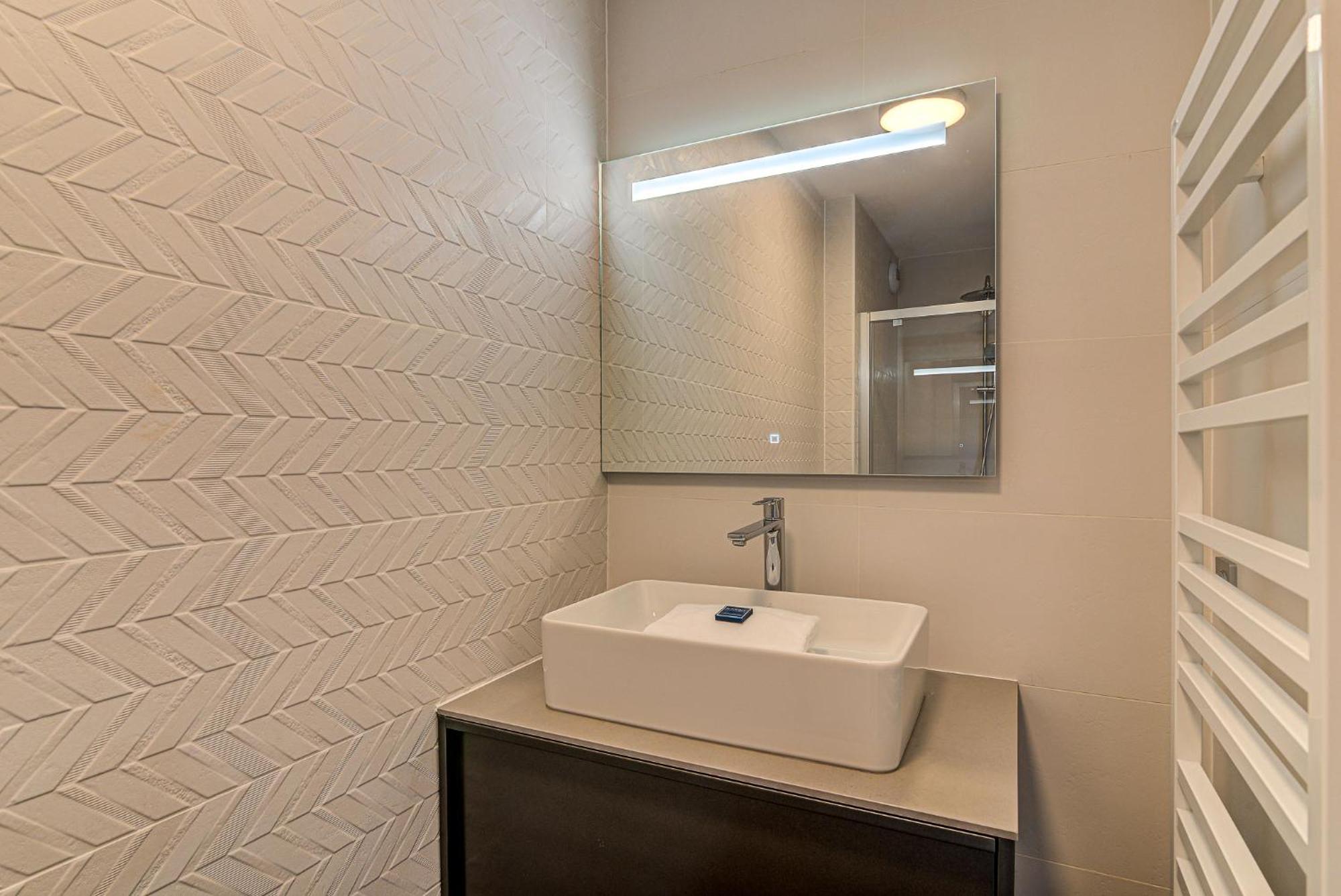 White Pearl A13 - Alpes Travel - Apartment *