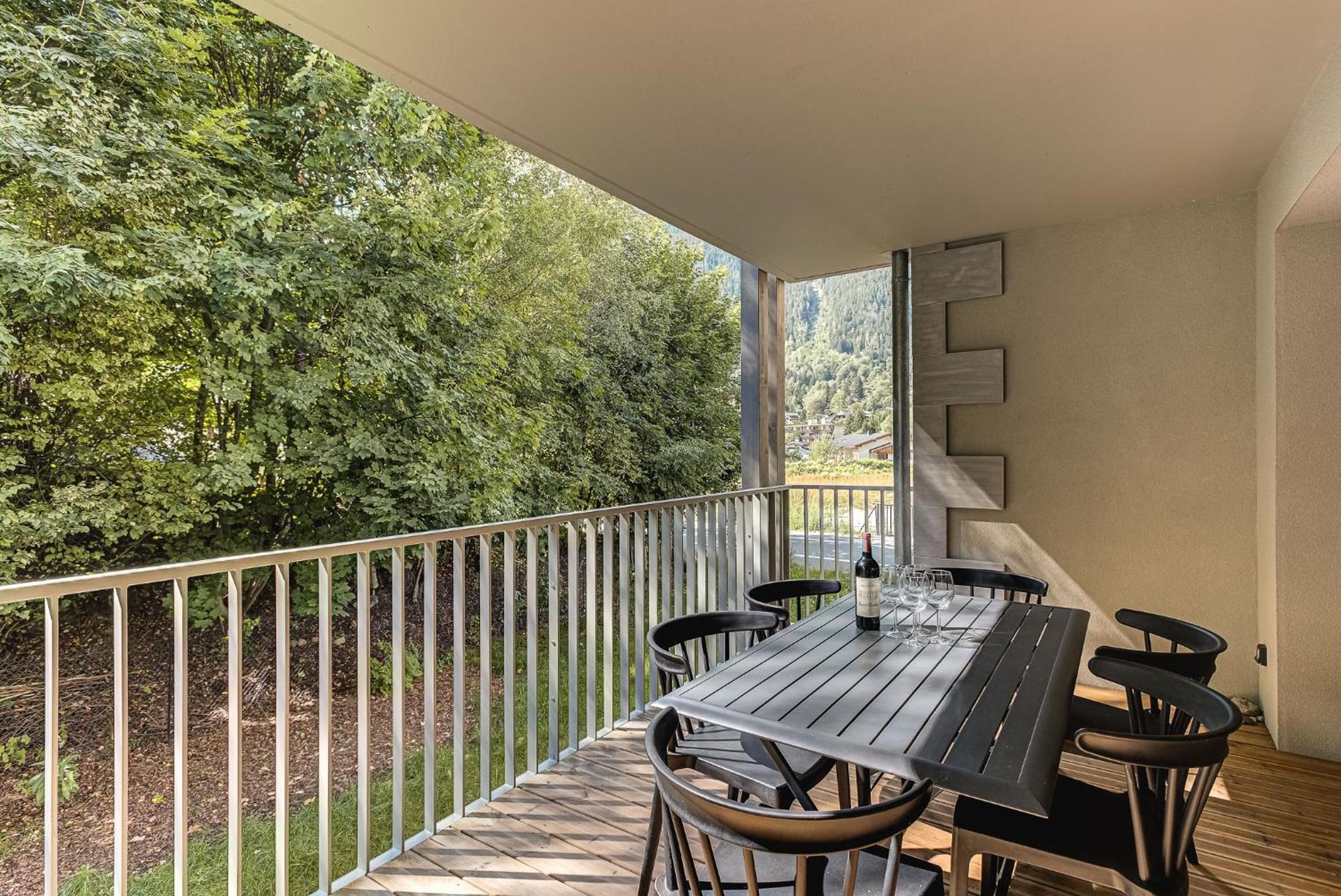 White Pearl A13 - Alpes Travel -