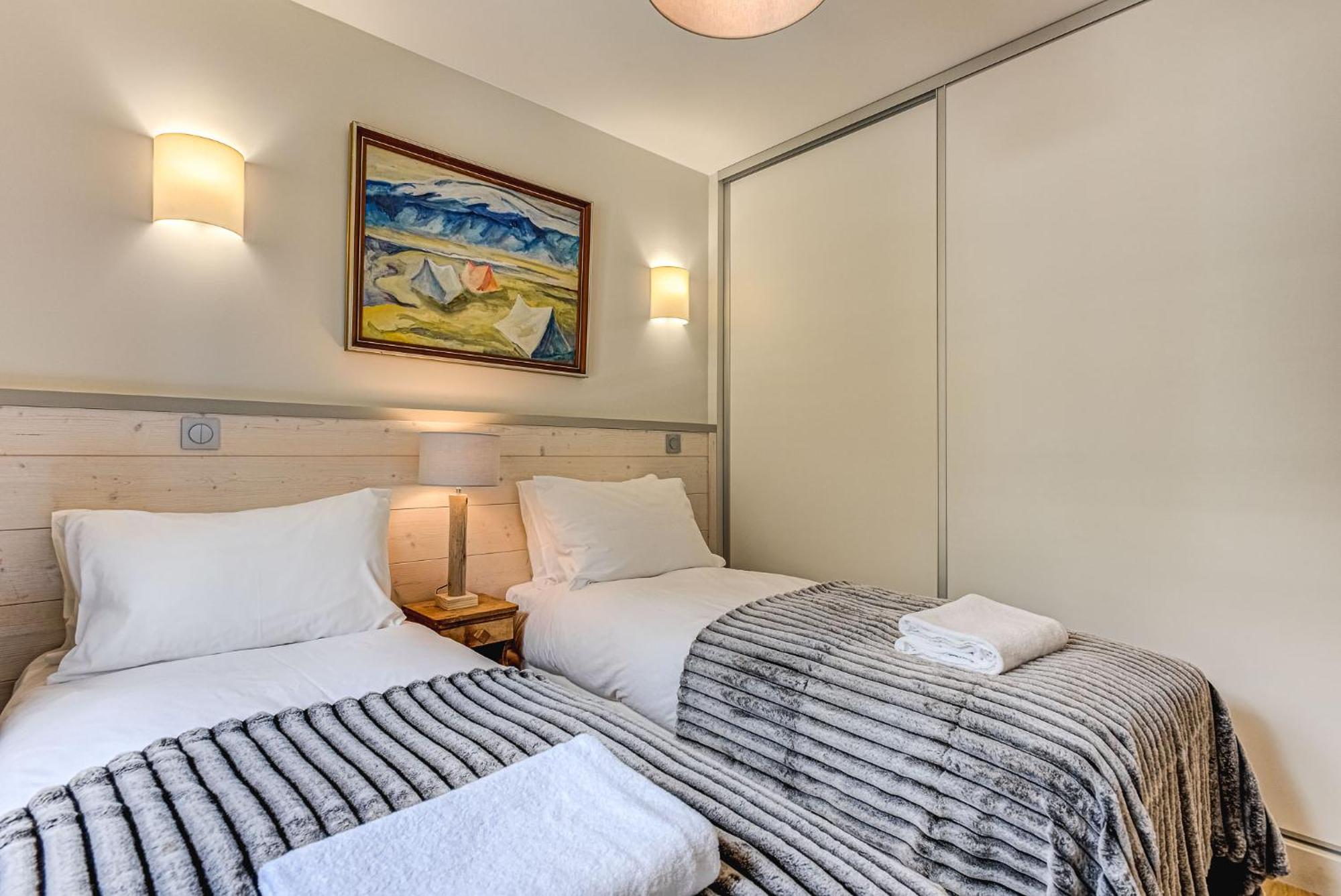 White Pearl A13 - Alpes Travel -