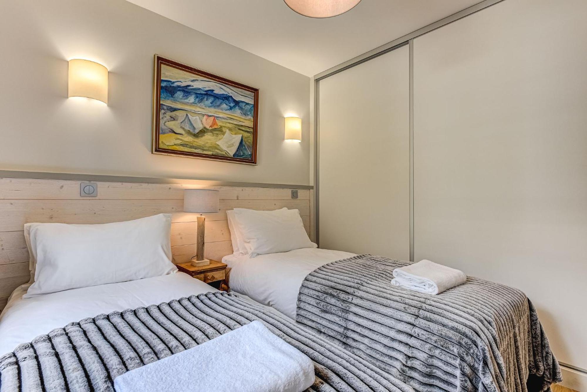 White Pearl A13 - Alpes Travel - *