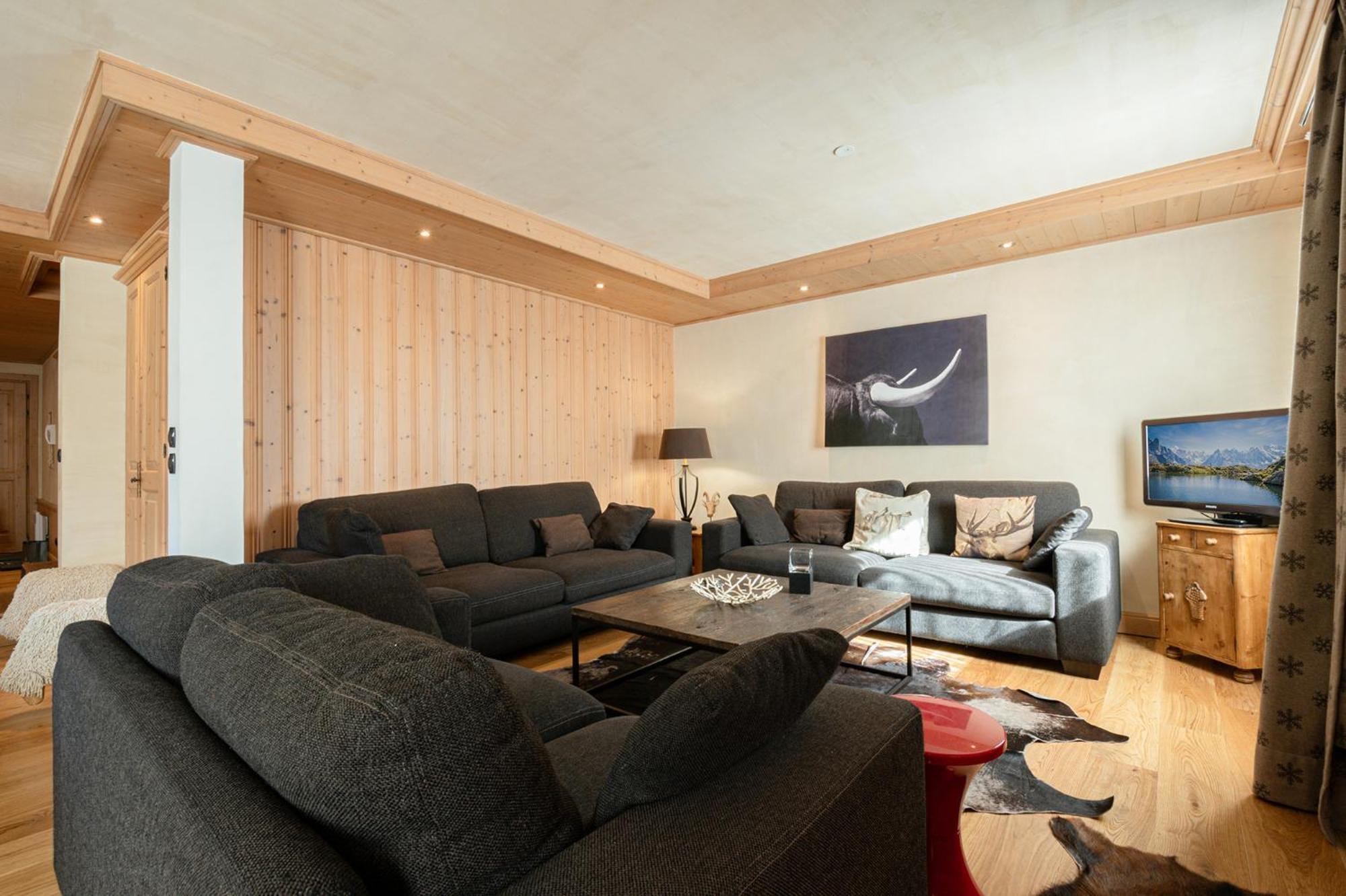 Du Savoy Apartment