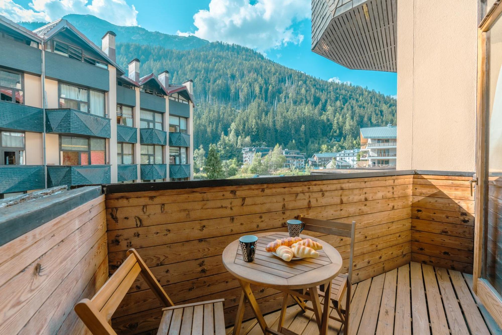 Grand Roc - Campanules 322 - Happy * Chamonix
