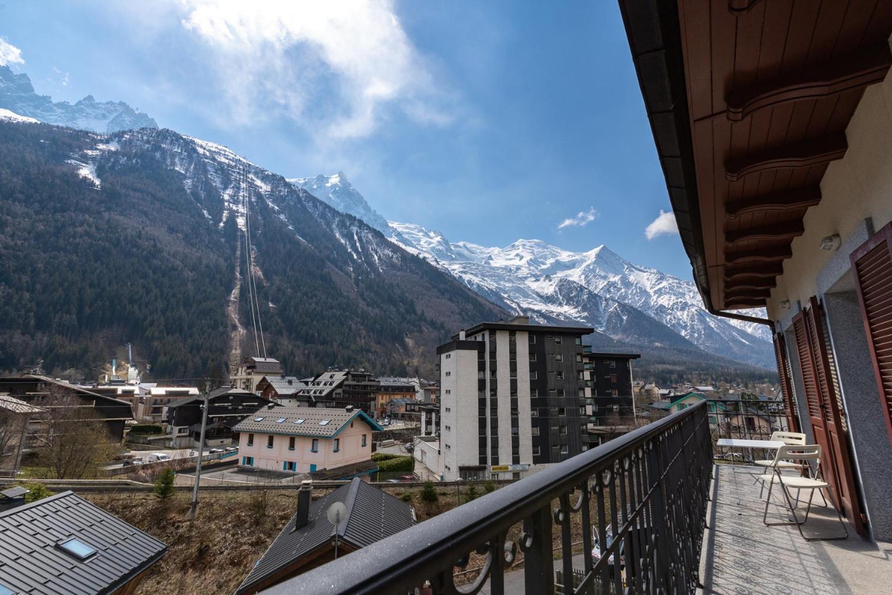Les Alpes Apartment Chamonix