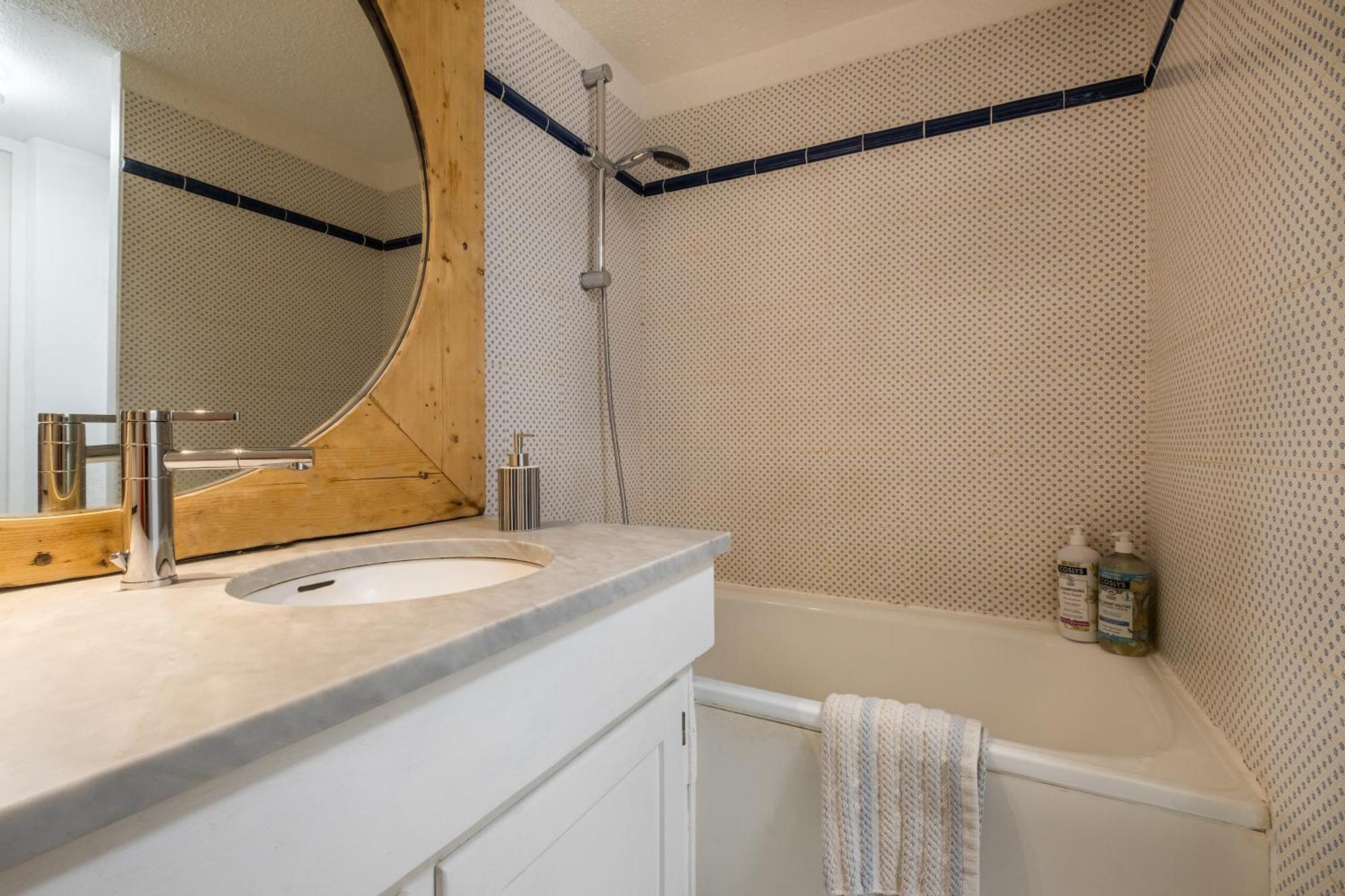 Grand Roc A - 3 Bedrooms Next To Skilift - By Cozee Apartment *