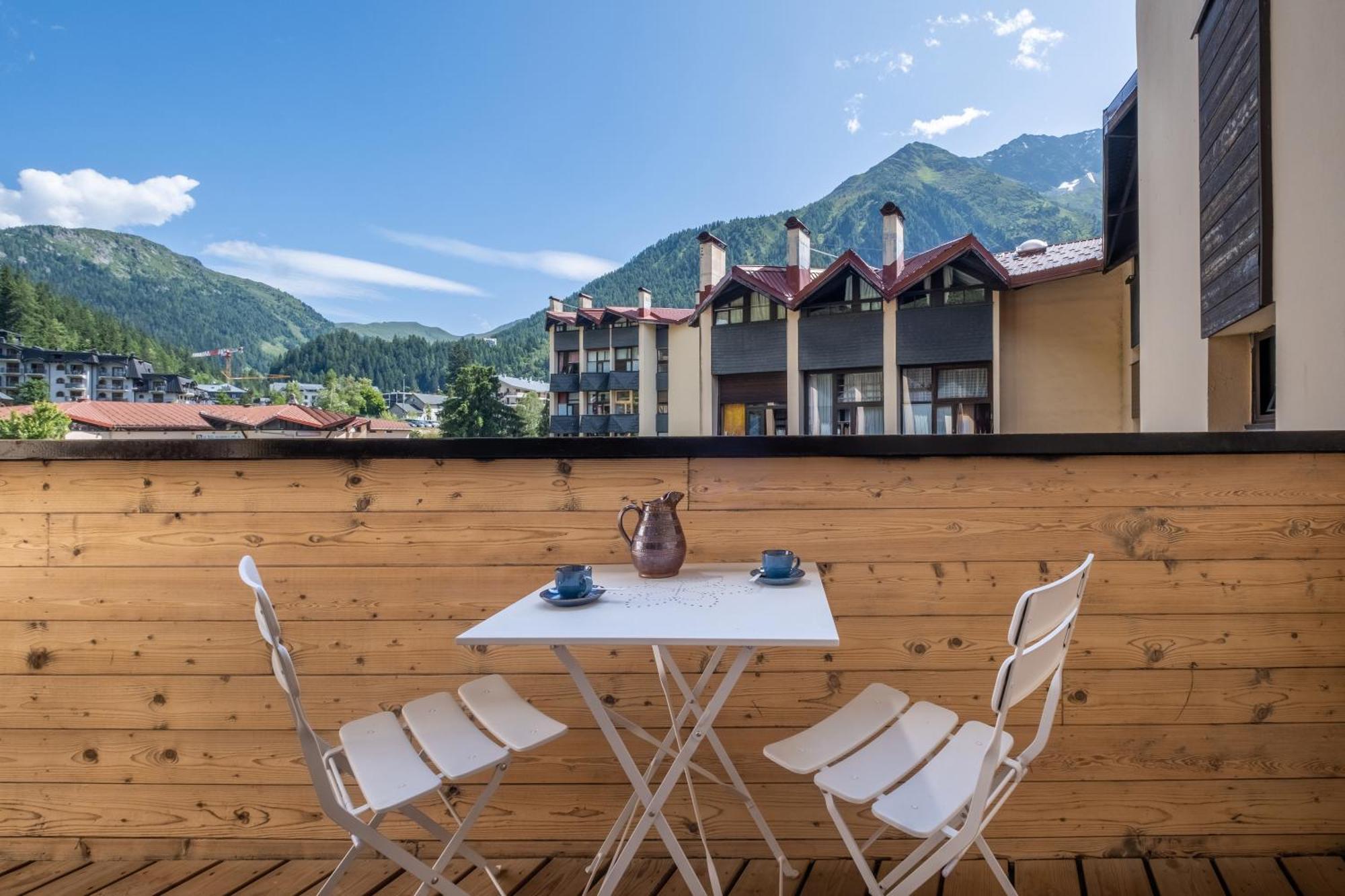 Grand Roc A - 3 Bedrooms Next To Skilift - By Cozee Chamonix