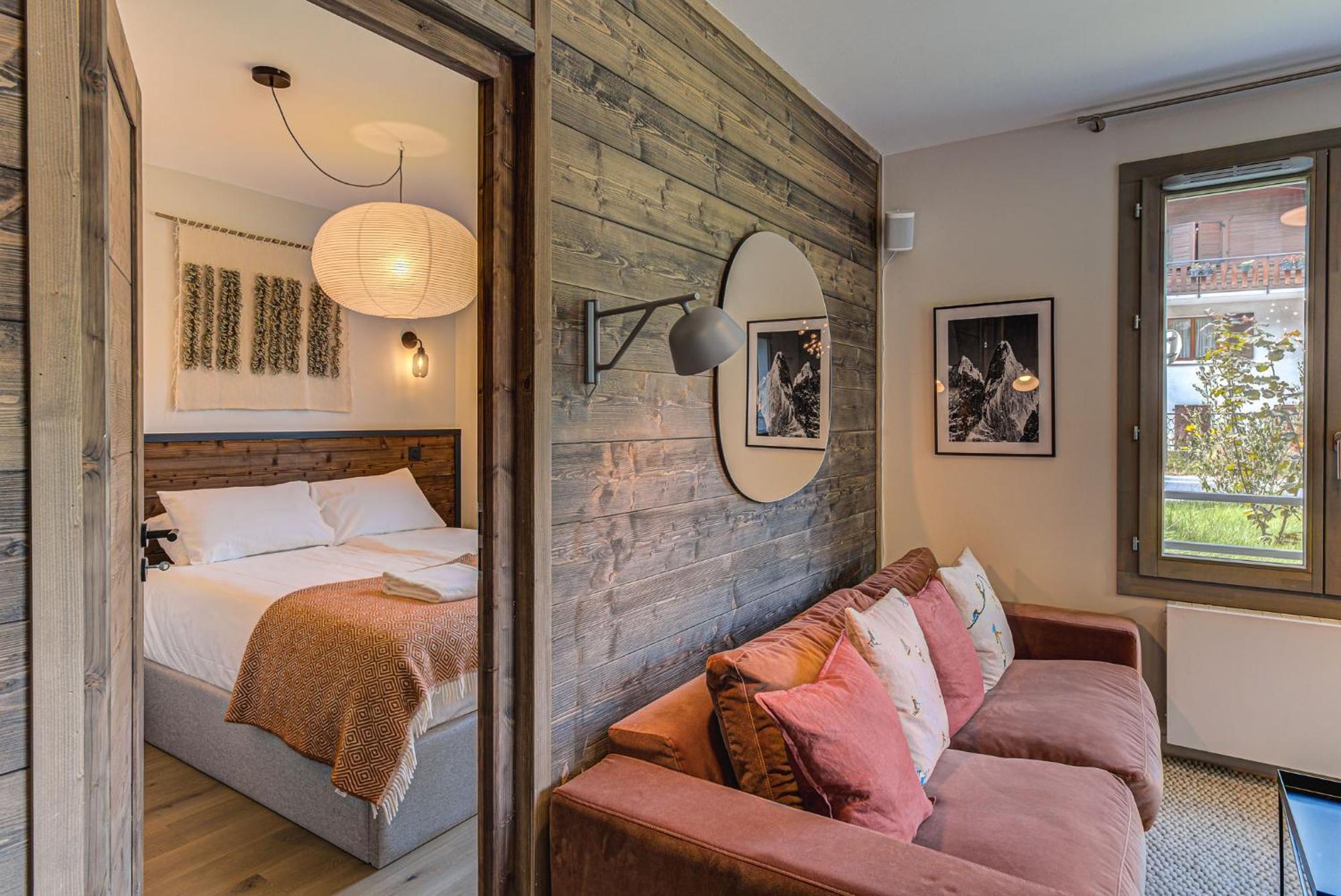 White Pearl A05 Modern Alpes Travel Sleeps 4 To 6