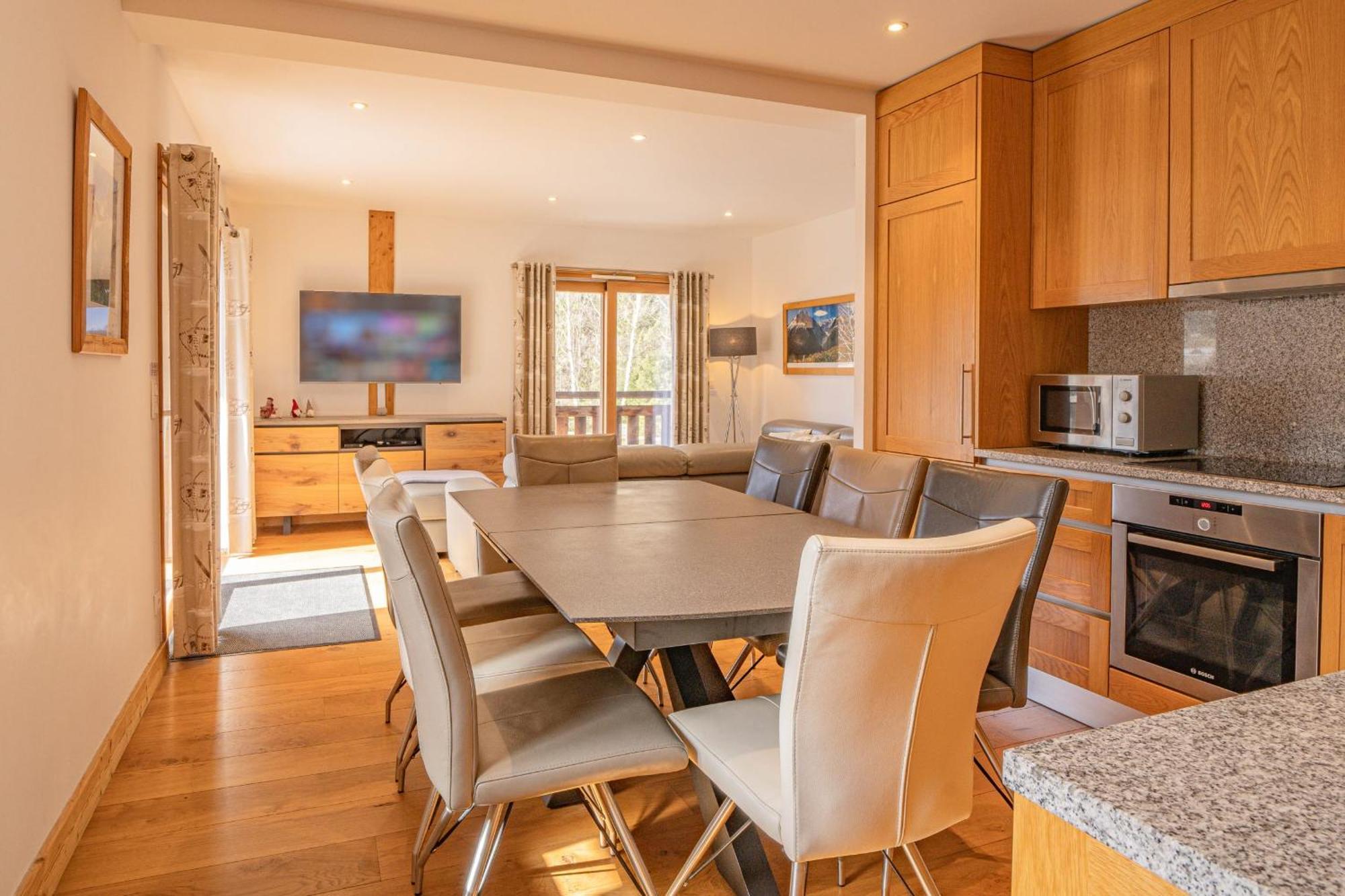 Grand Paradis- Modern 3 Bedroom With Spectacular Views *