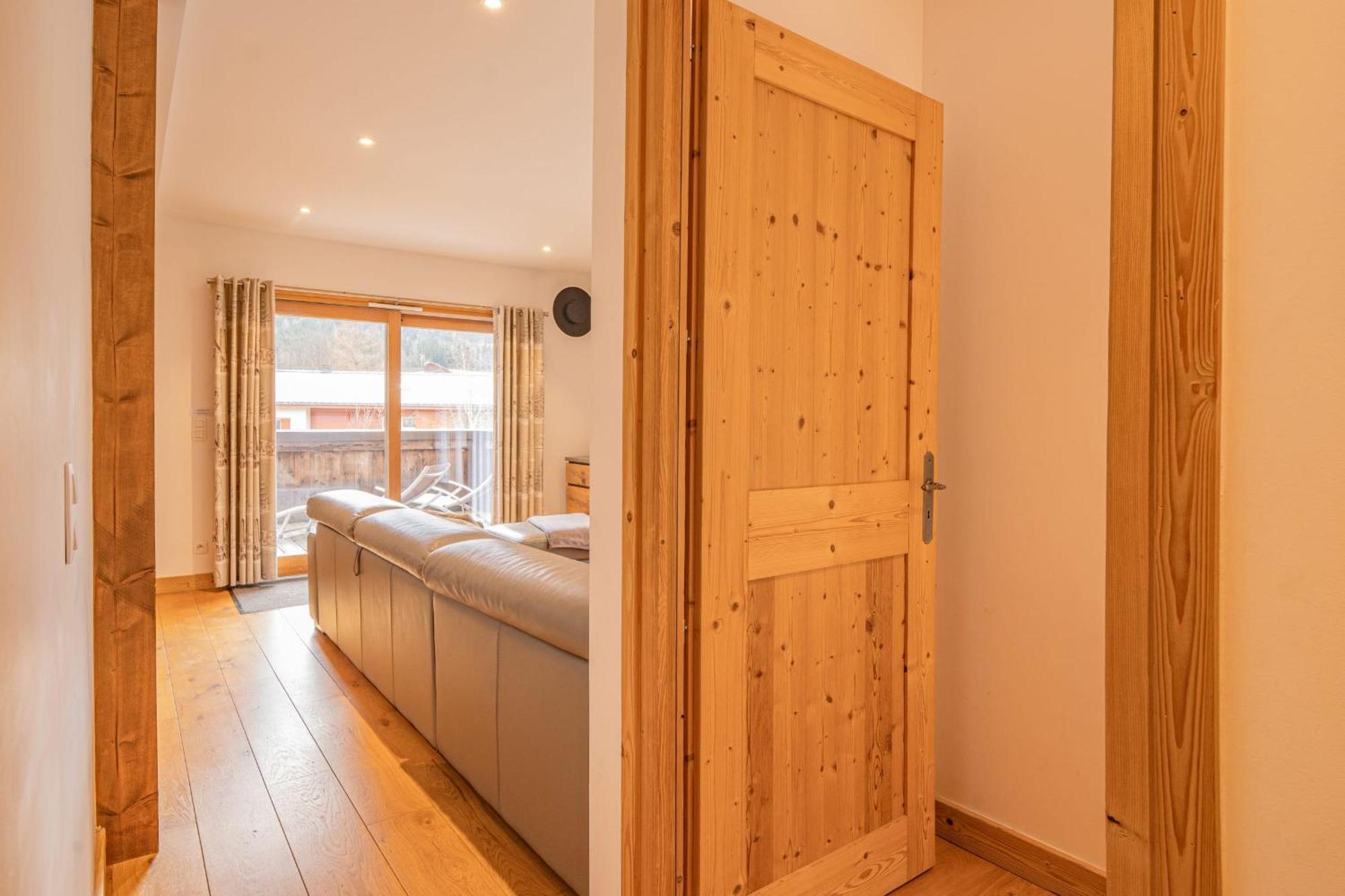 Grand Paradis- Modern 3 Bedroom With Spectacular Views *