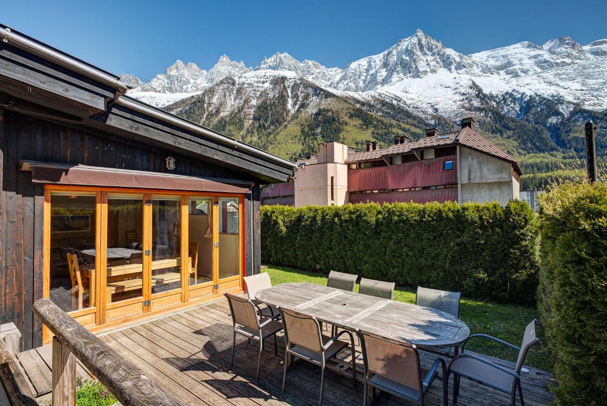 Chalet Alpins Alpes Travel Mont Blanc Views Sleeps 6-8