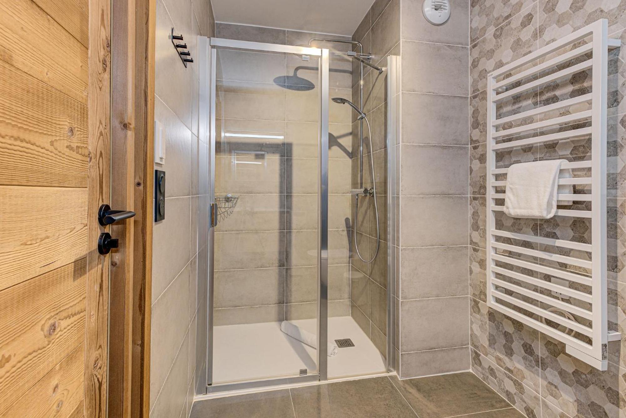 Apartment White Pearl A15 - Alpes Travel - - Sleeps 4