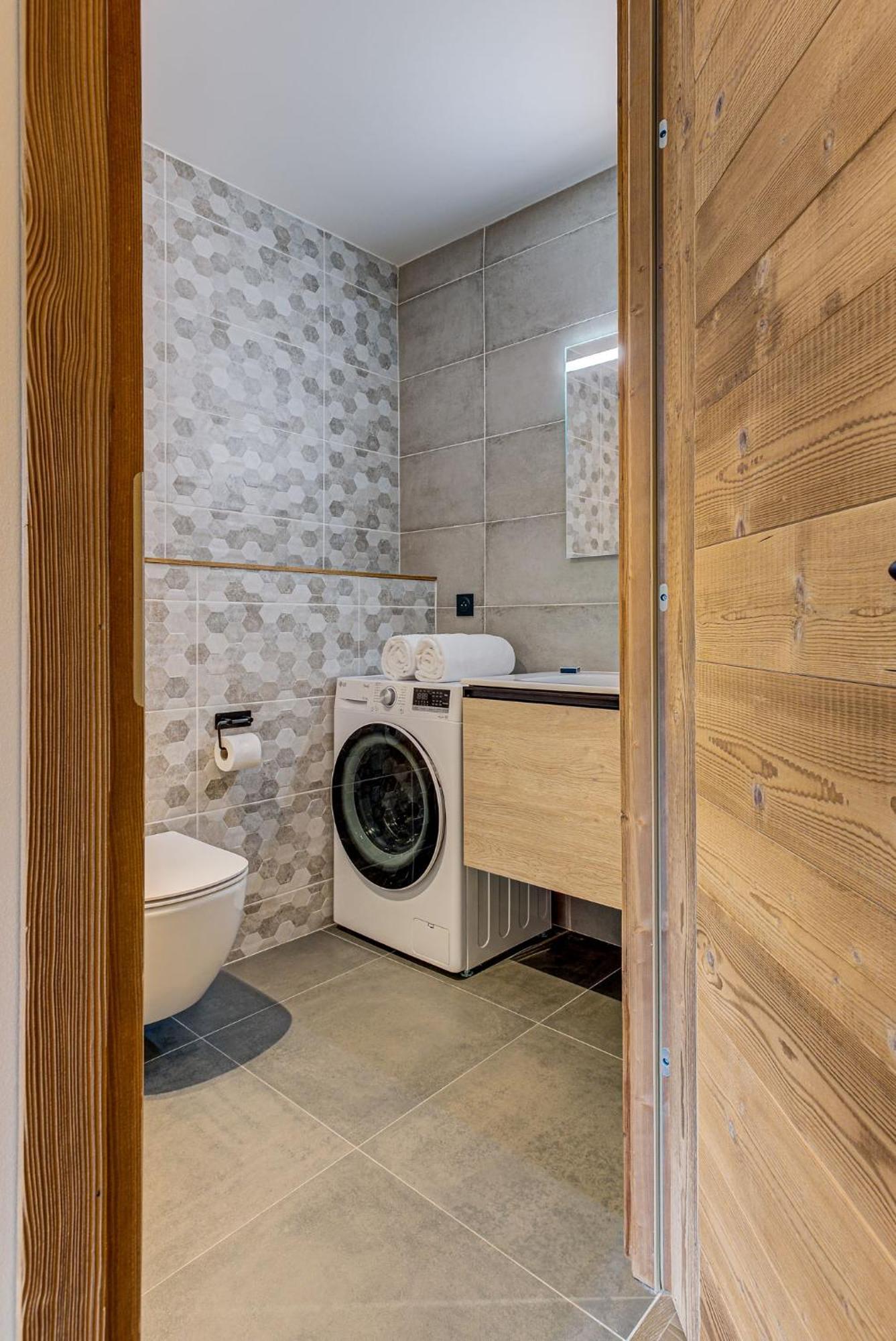 Apartment White Pearl A15 - Alpes Travel - - Sleeps 4