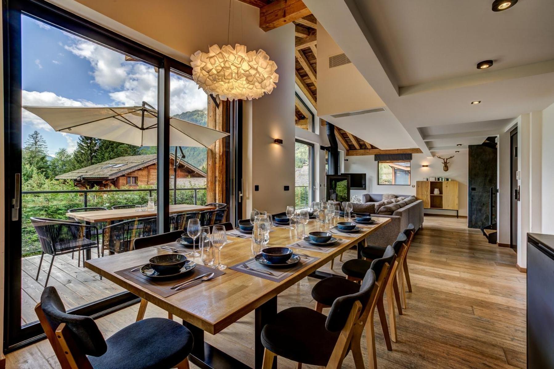 Chalet Black Pearl *