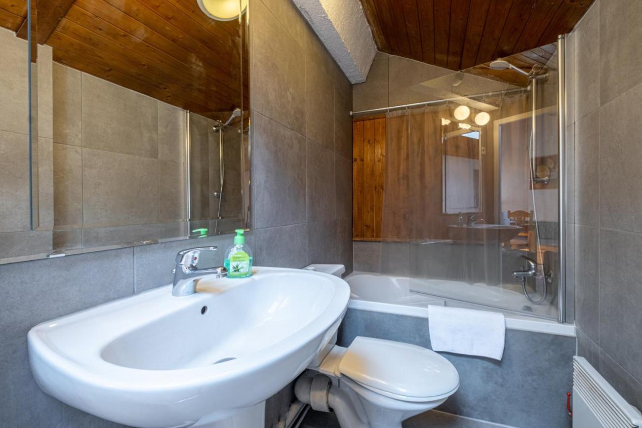 Skyhook: Batiment B Apartment