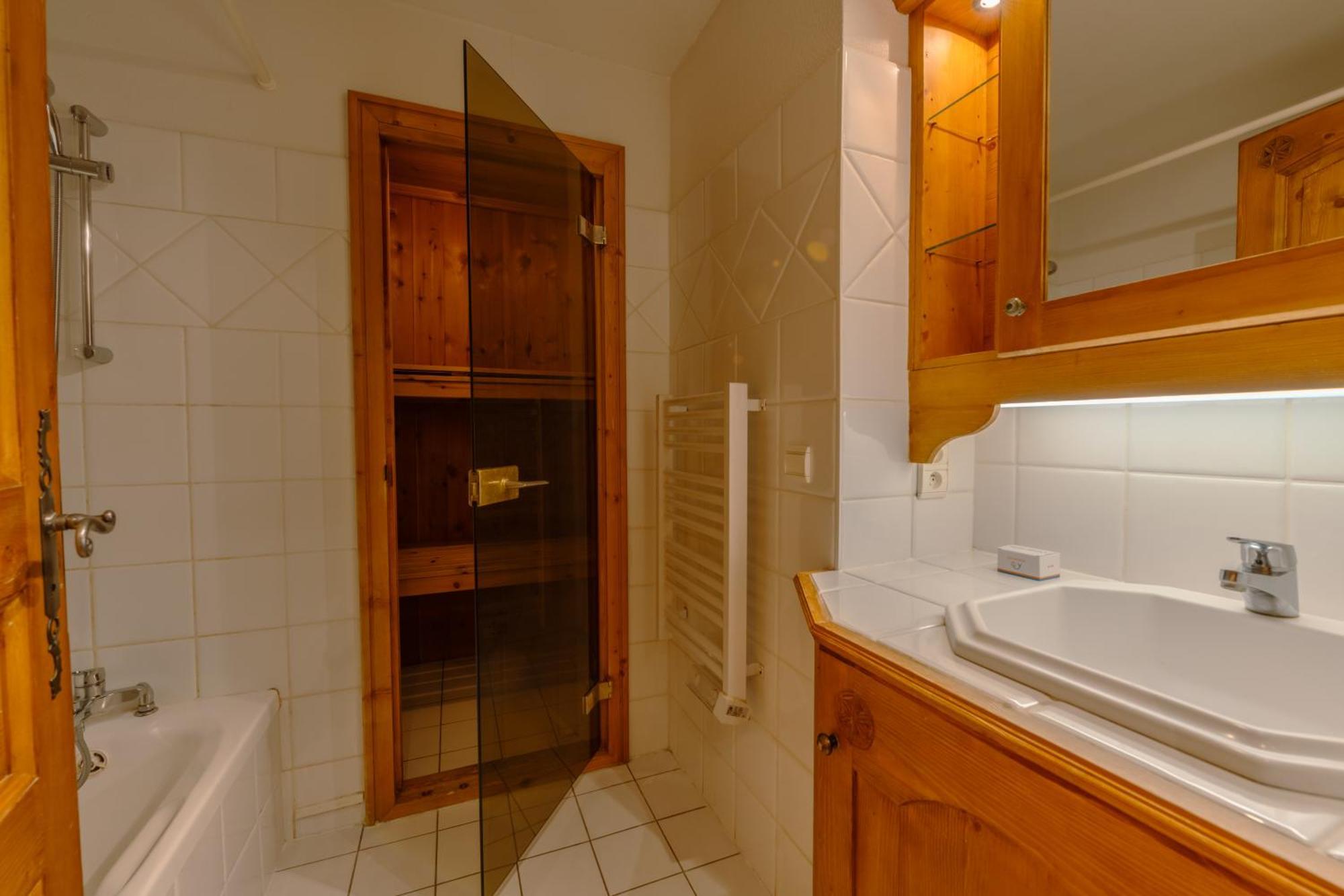 Apartment Le Cristal - Mont Blanc 6 - Happy