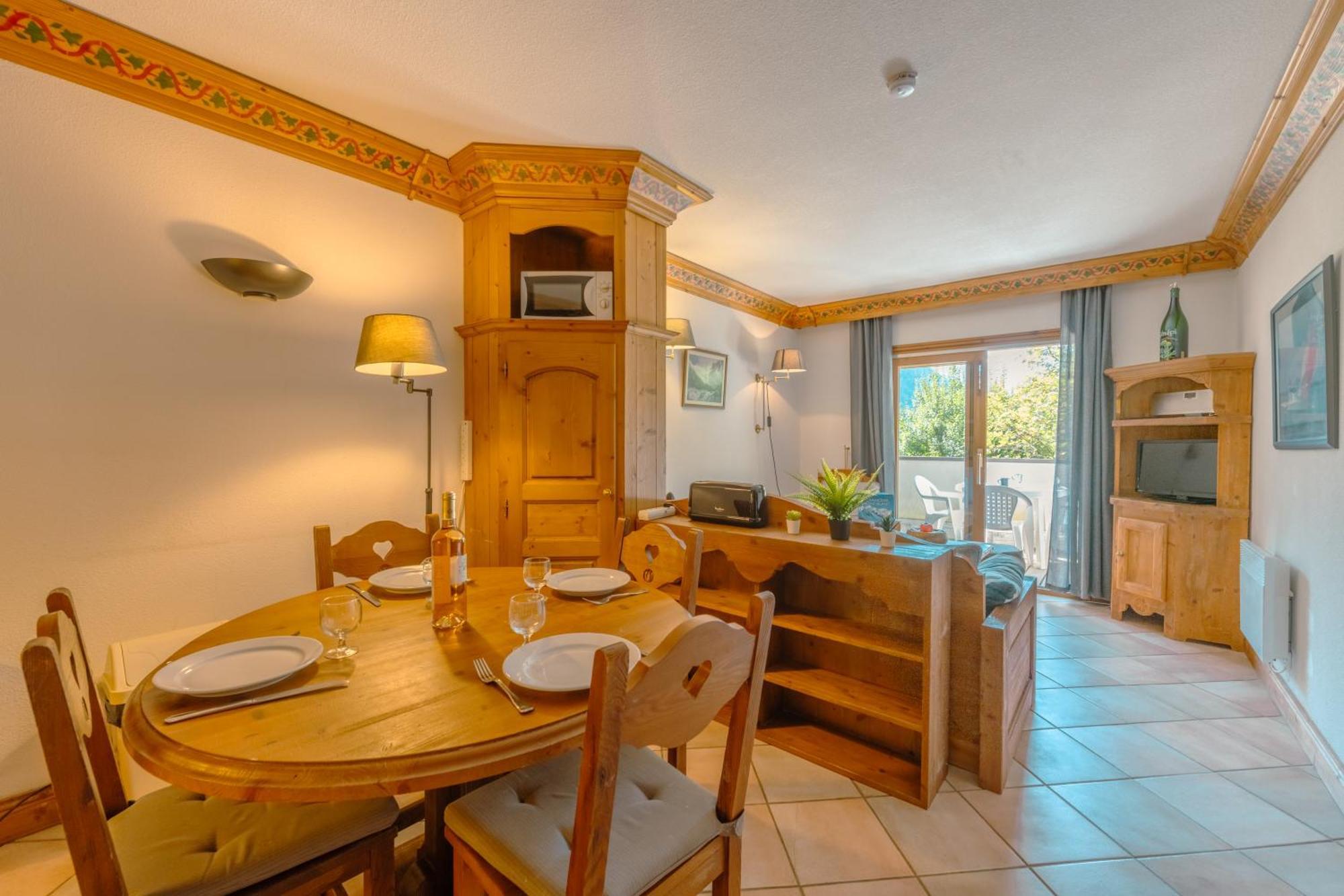 Apartment Le Cristal - Mont Blanc 6 - Happy Chamonix