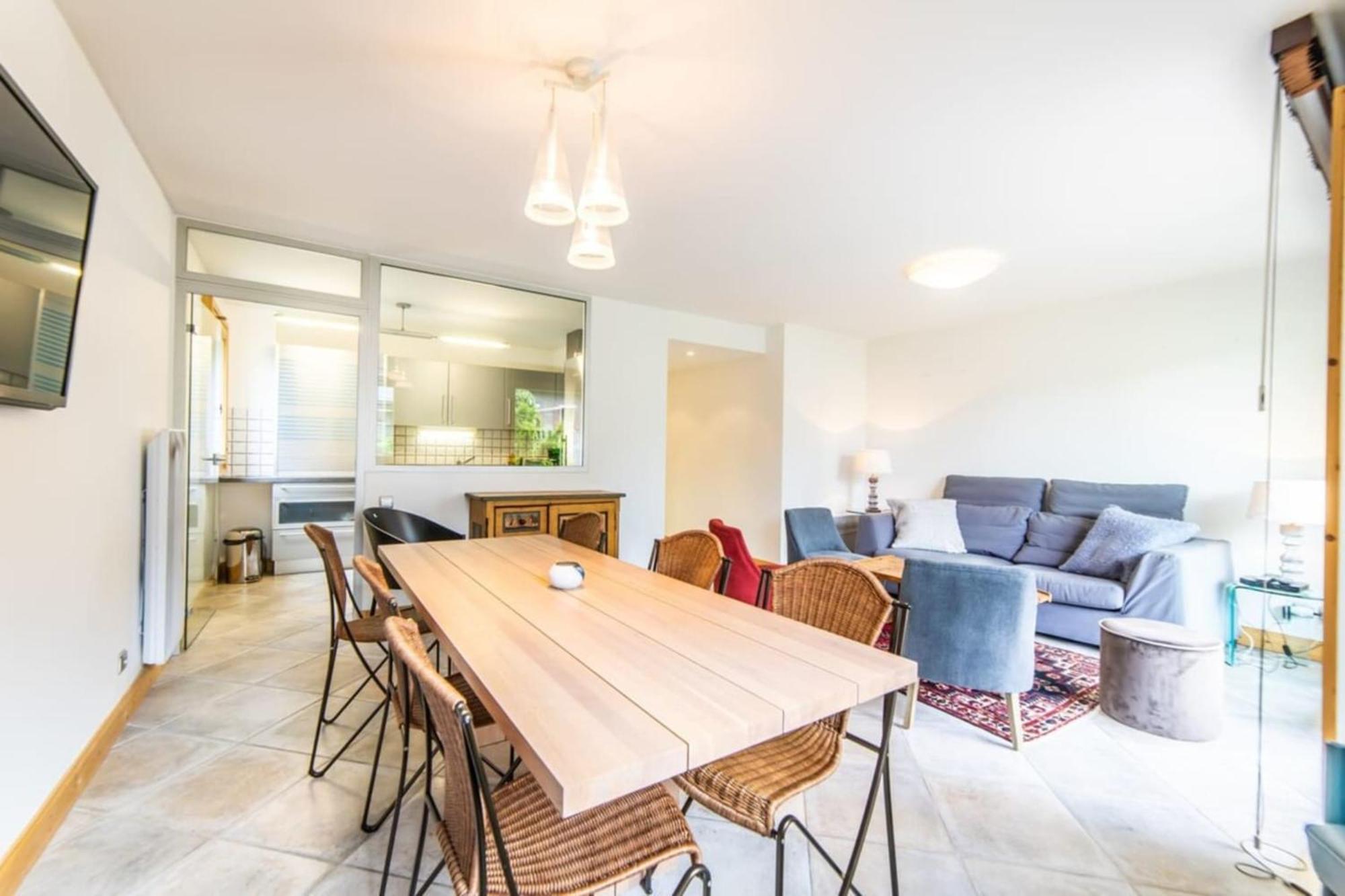 3-bedroom Flat In The Centre Apartment *