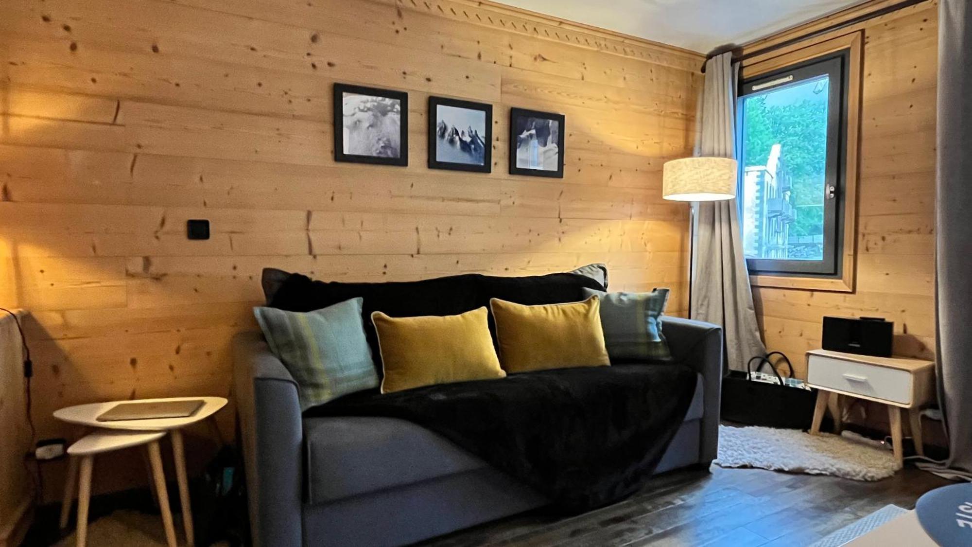 Apartment Le 41 Du Lyret - Appartement Type Studio Pour Deux Avec Vue Sur Les Aiguilles Dans Chamonix Centre *