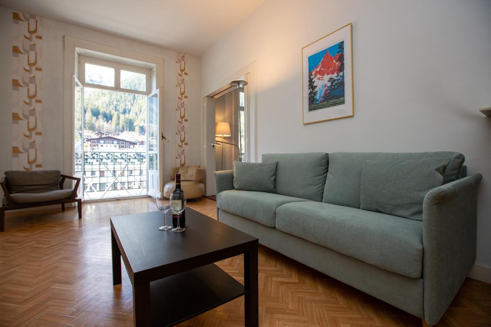 Majestic T2 Calme, Spacieux, Central, Avec Parking *