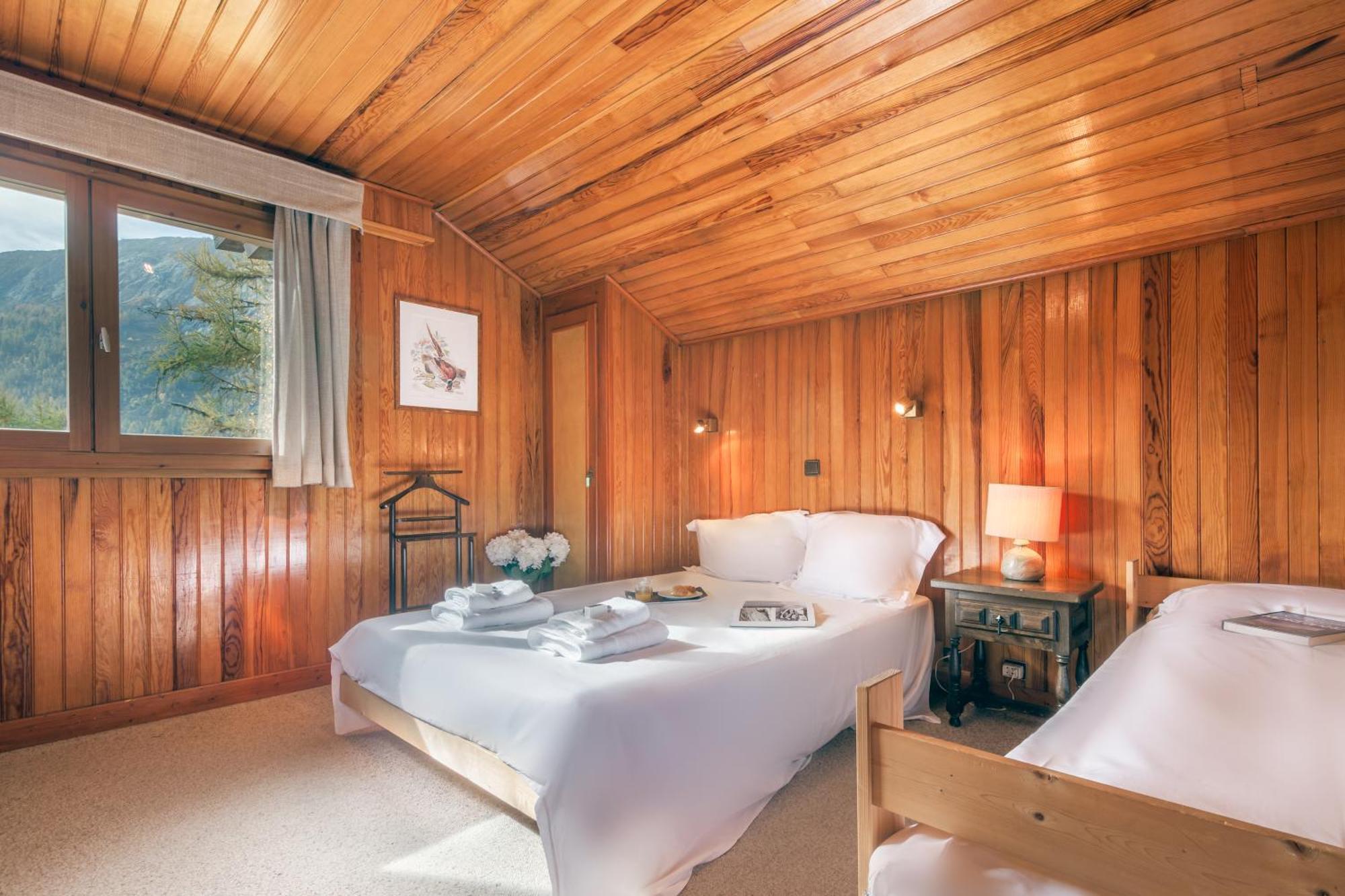 Chalet Montblanc Alpine & Sauna Retreat - Happy