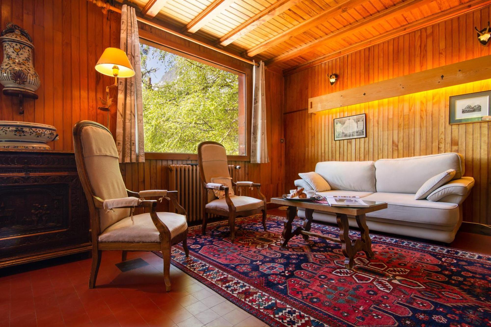 Chalet Montblanc Alpine & Sauna Retreat - Happy