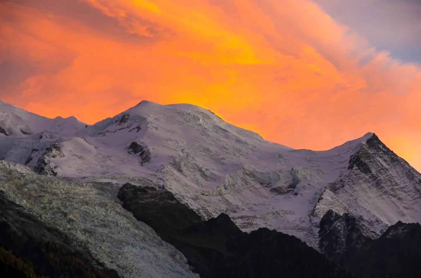Emplacement Hypercentre Avec Parking Privatif Souterrain * Chamonix
