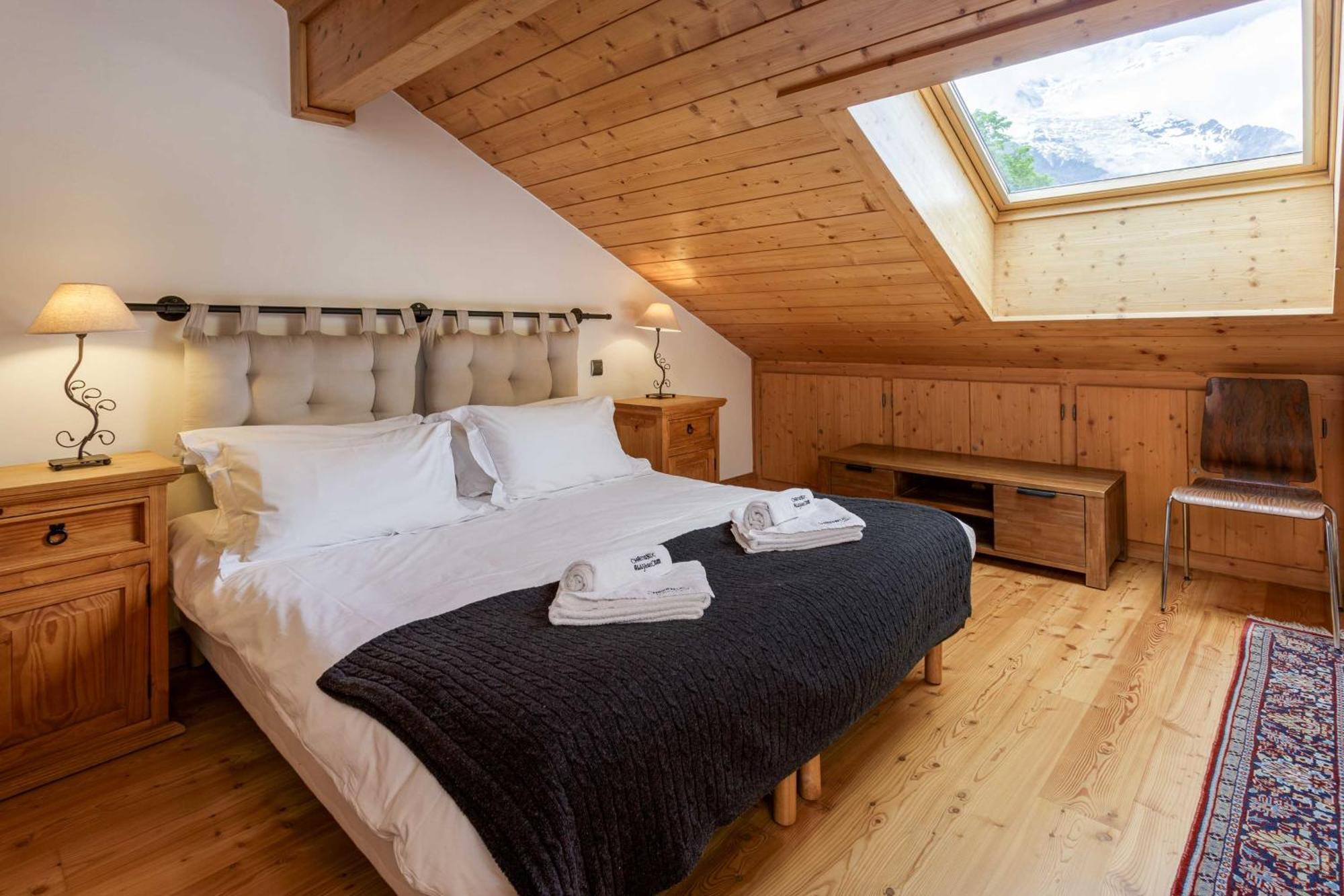 Les Sonnailles - Year Apartment *