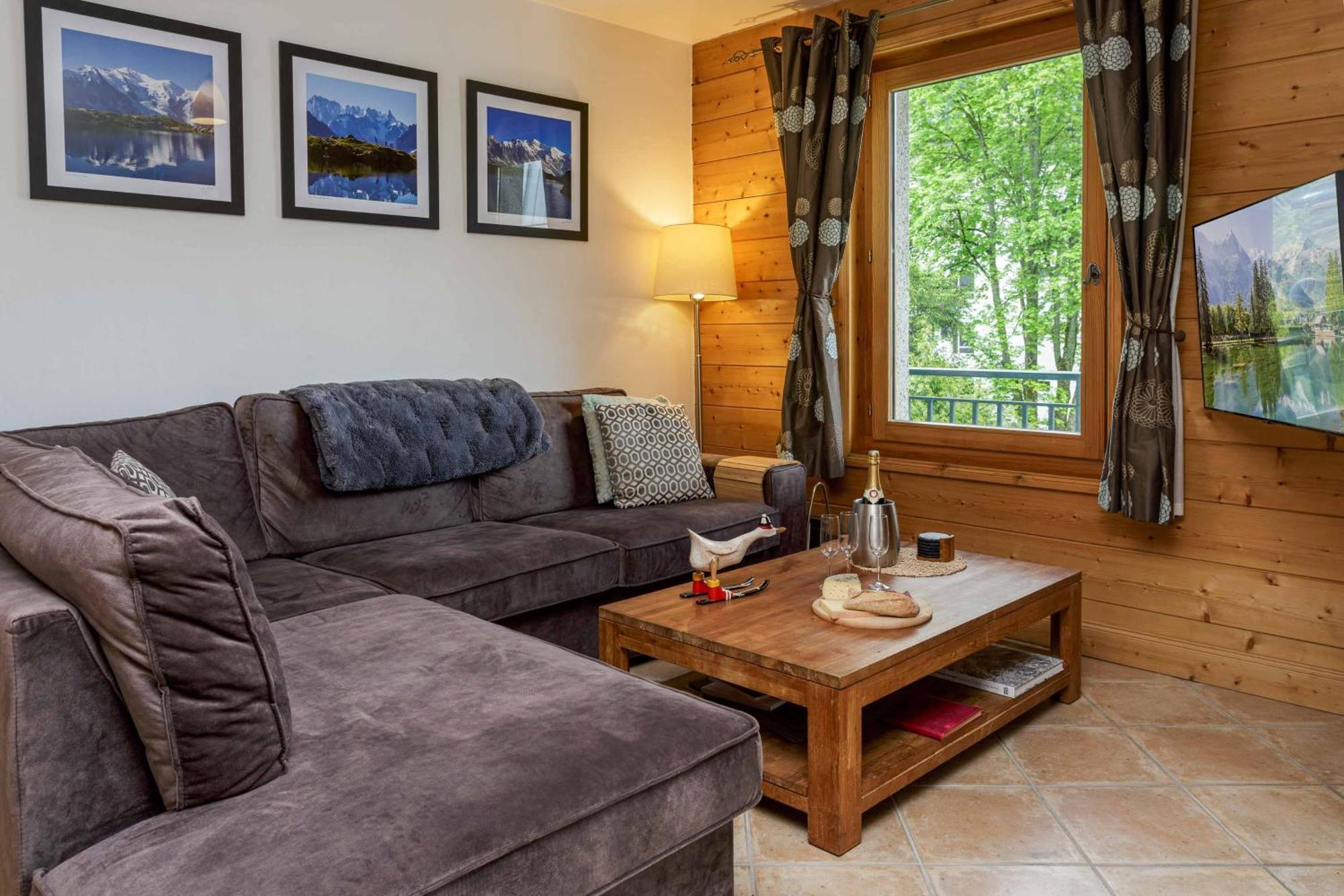Les Sonnailles - Year Apartment *