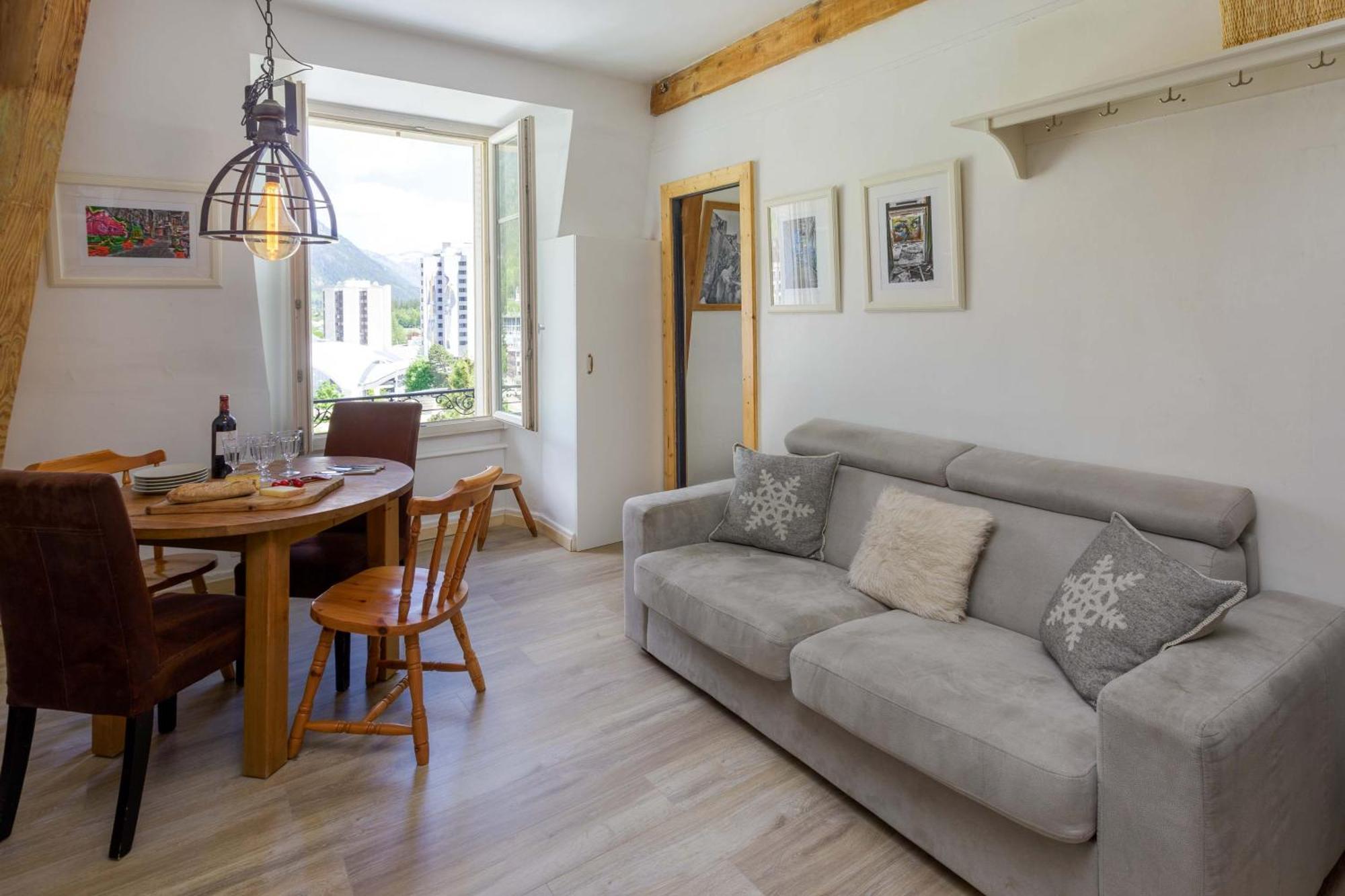 Mont Blanc 212 - Year Appartement *