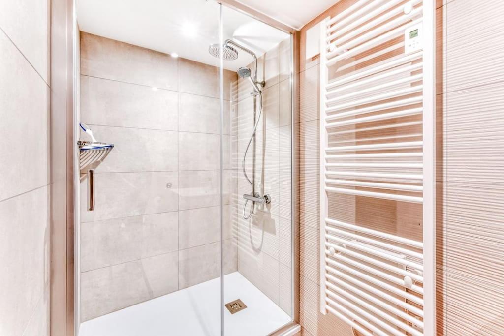 L'argoat - Warm And Cosy 6 Bedroom Chalet Chamonix