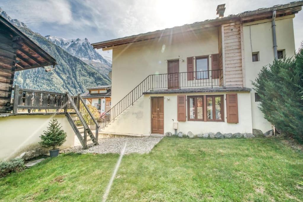 L'argoat - Warm And Cosy 6 Bedroom Chalet *
