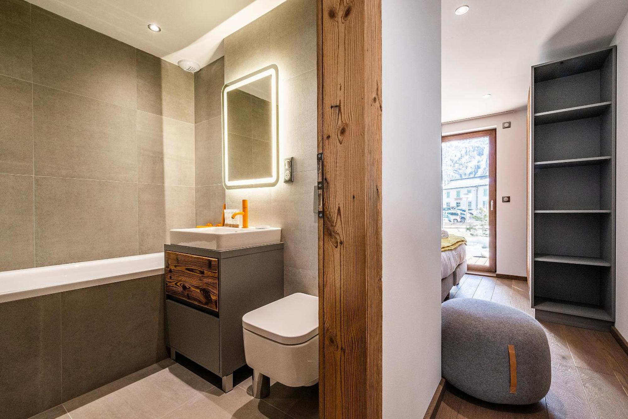 Apartment Le Globe Argentiere - By Emerald Chamonix