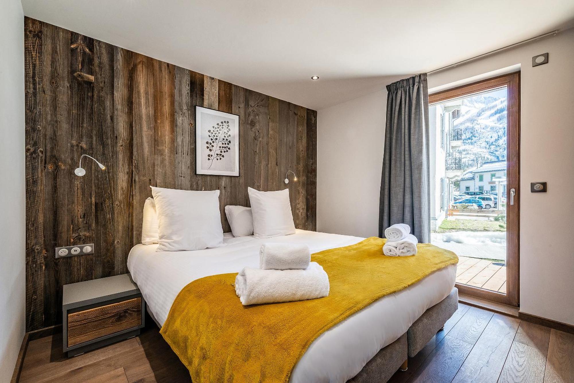 Le Globe Argentiere - By Emerald * Chamonix