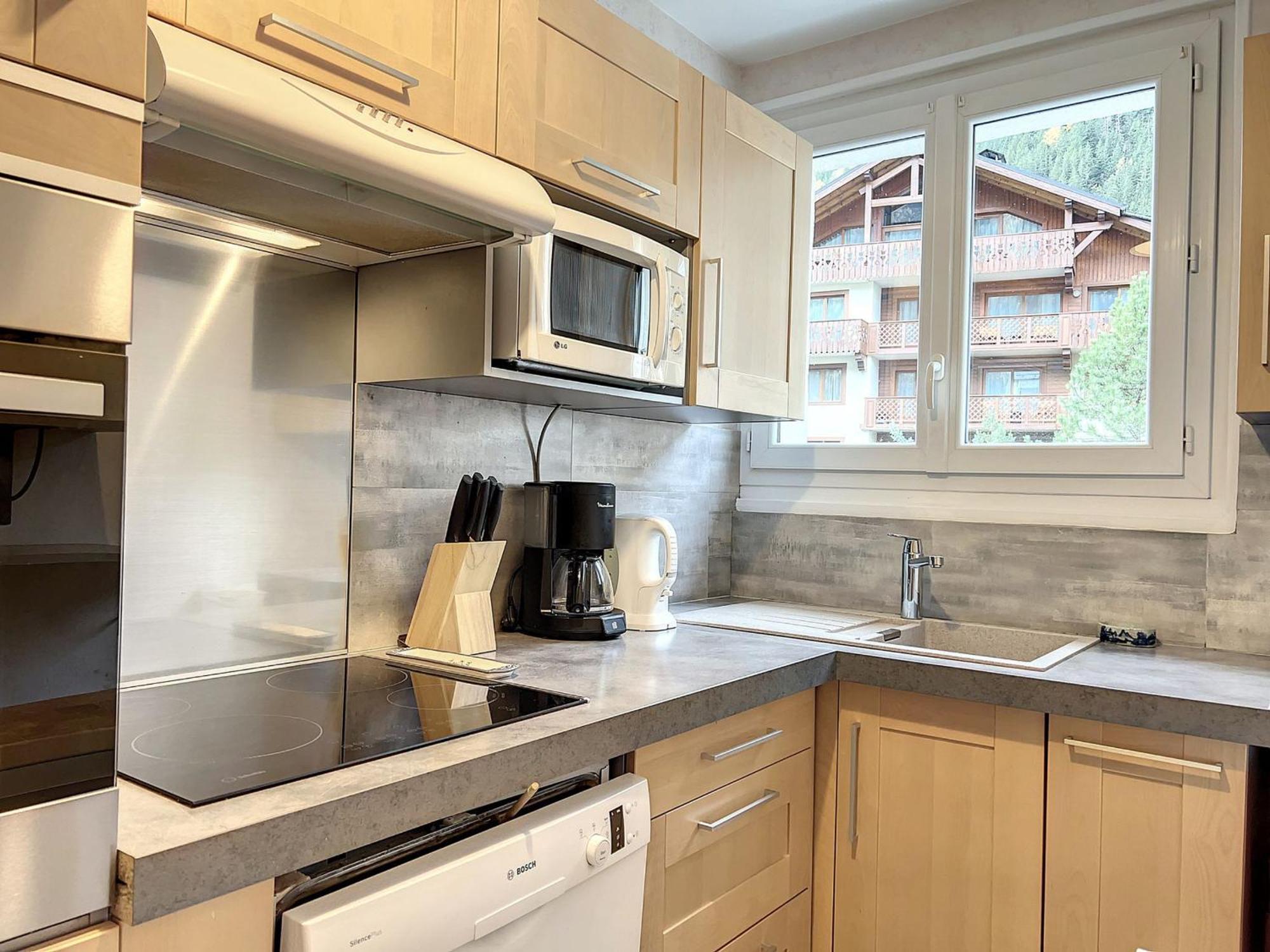 Chamonix: Appart. 63m², 6 Pers, Balcon, Parking, Wifi - Fr-1-507-78