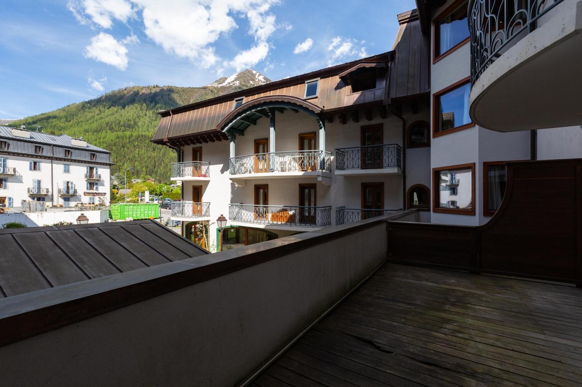 Apartment Le Cristal - Mont Blanc 1 - Happy