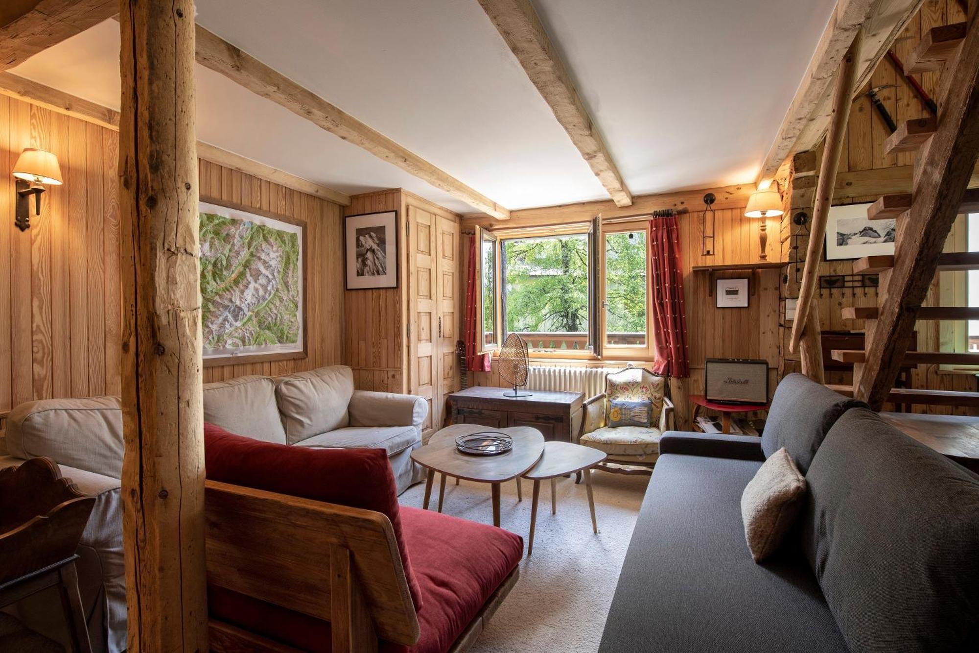 Chalet Spouter Happy *