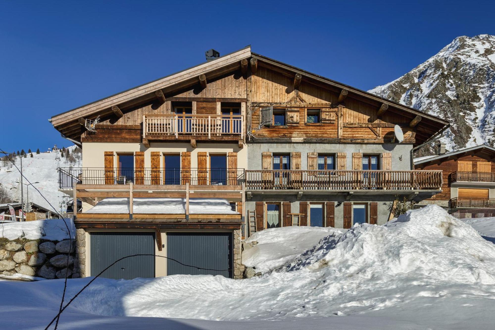 La Ferme A Roland In - Out - Happy Chamonix