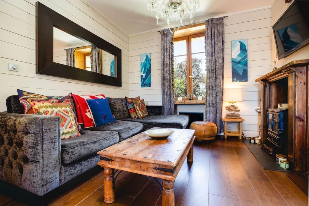 Apartment Heart Of Lovely And Cosy 2 Bedrooms, Terrace, Parking