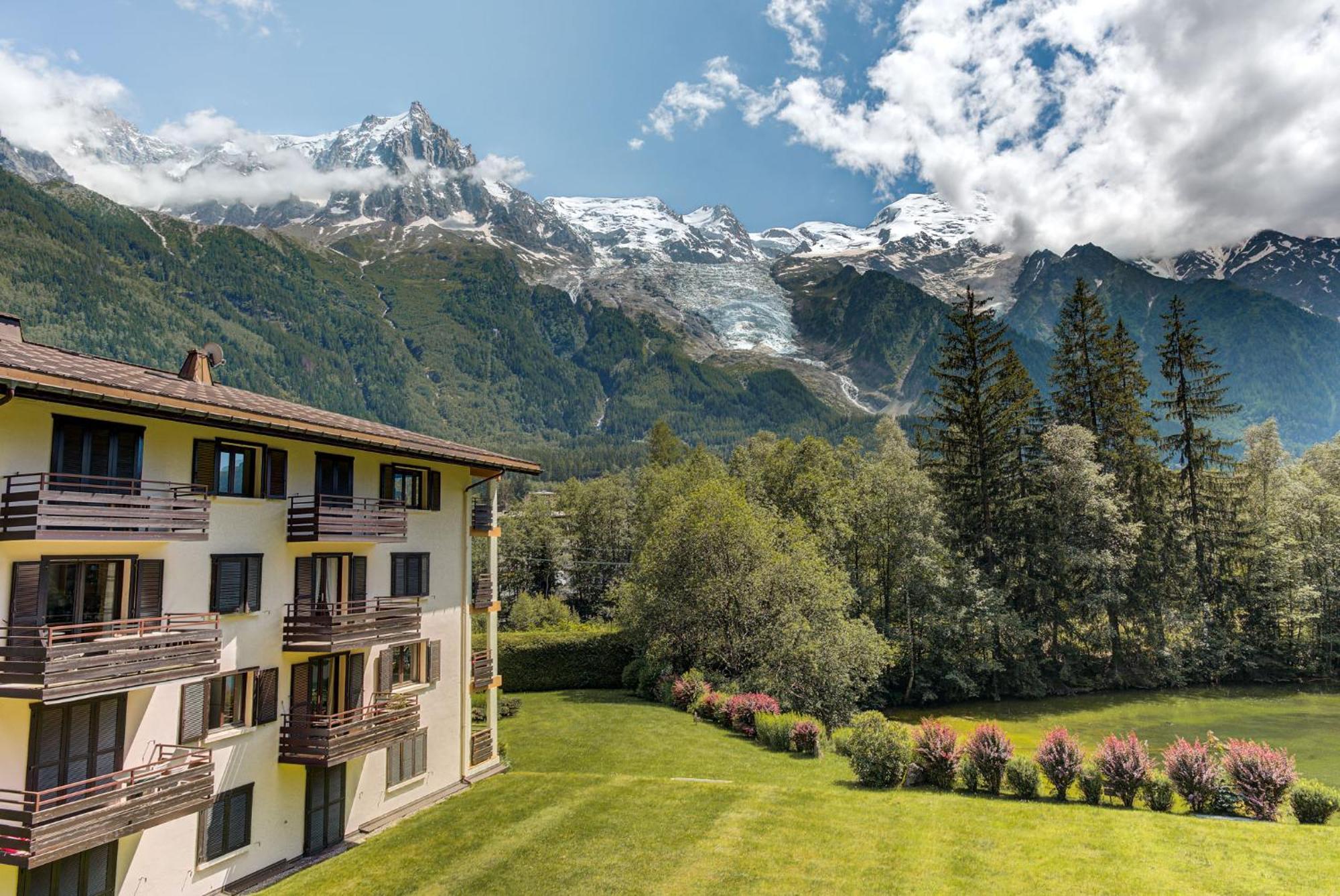 Apartment Cristal Des Glaces, Mont Blanc View, Alpes Travel, Sleeps 6