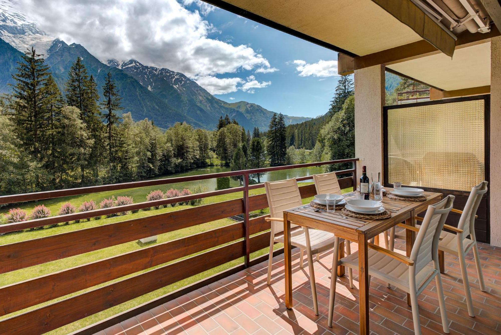 Apartment Cristal Des Glaces, Mont Blanc View, Alpes Travel, Sleeps 6