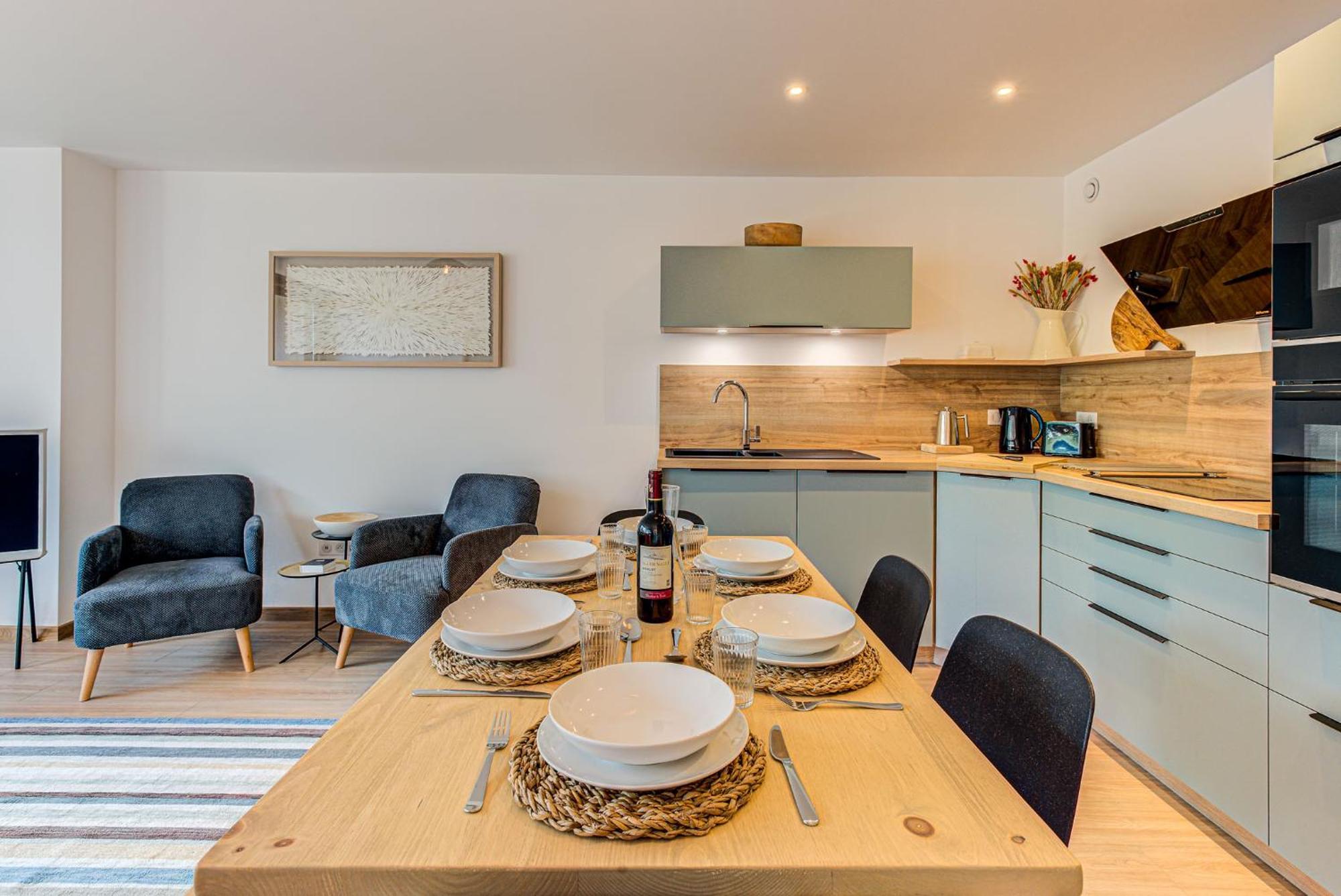 Cristal Des Glaces, Mont Blanc View, Alpes Travel, Sleeps 6