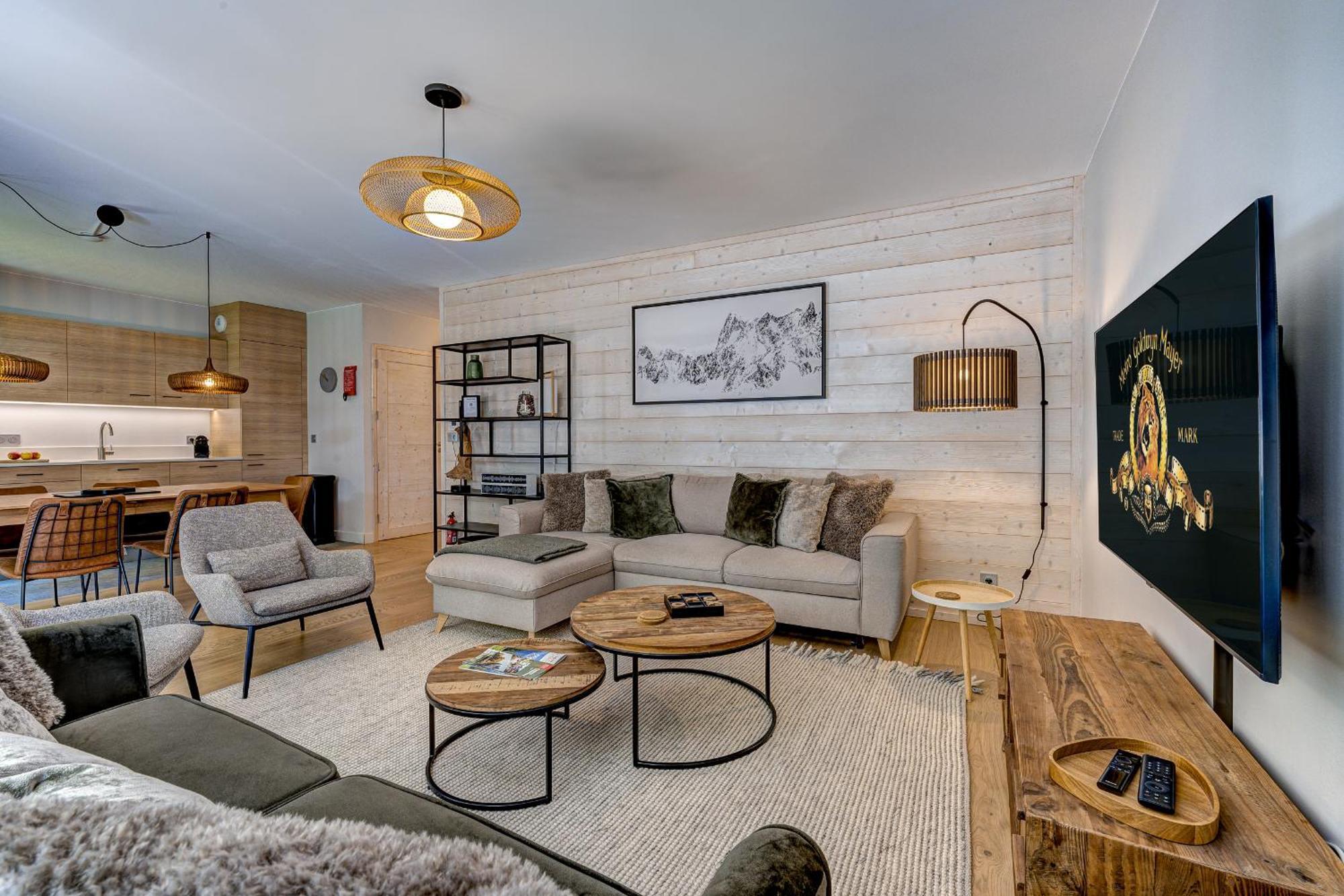 Apartment White Pearl *