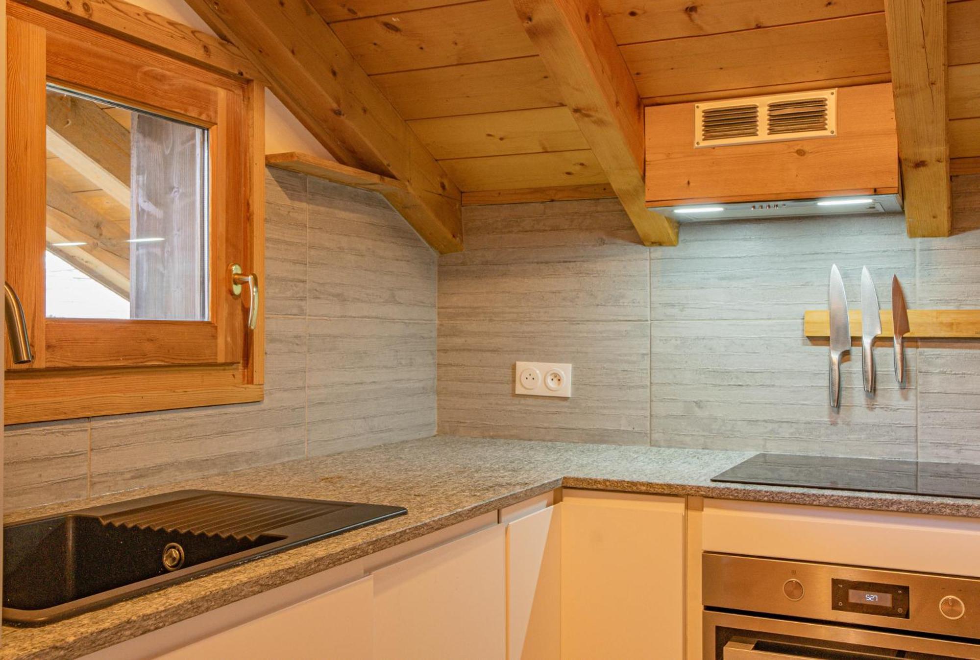 Capucin - A 3 Bedroom Mountain Loft Apartment Chamonix