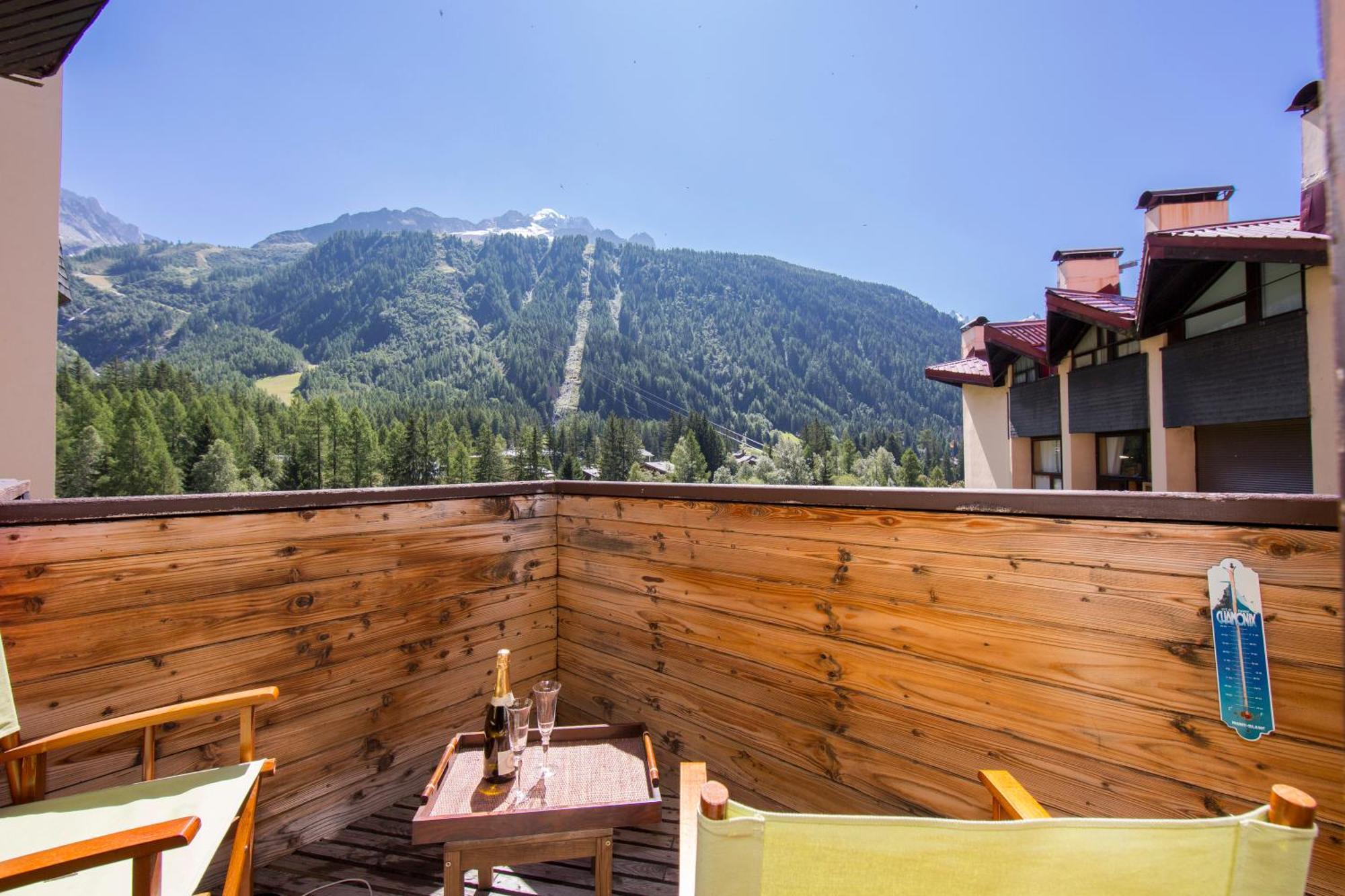 Grand Roc - Campanules 306 - Happy * Chamonix